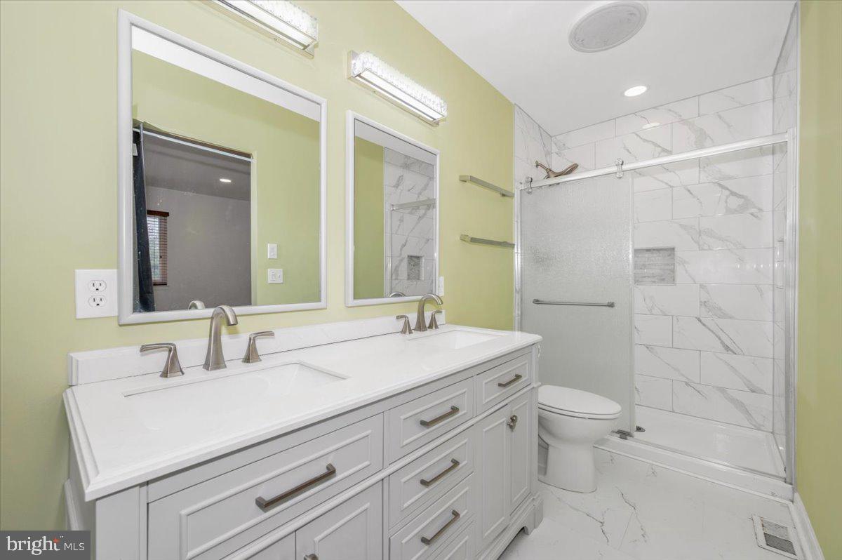 LEISURE WORLD - Residential