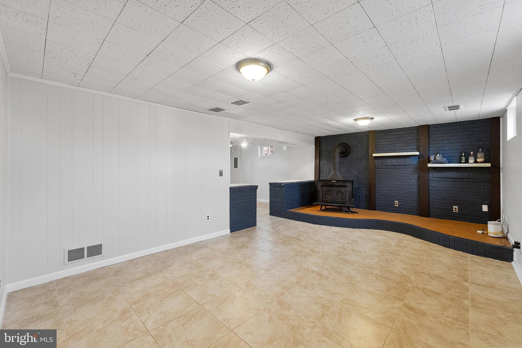 DEFENSE HEIGHTS - Residential