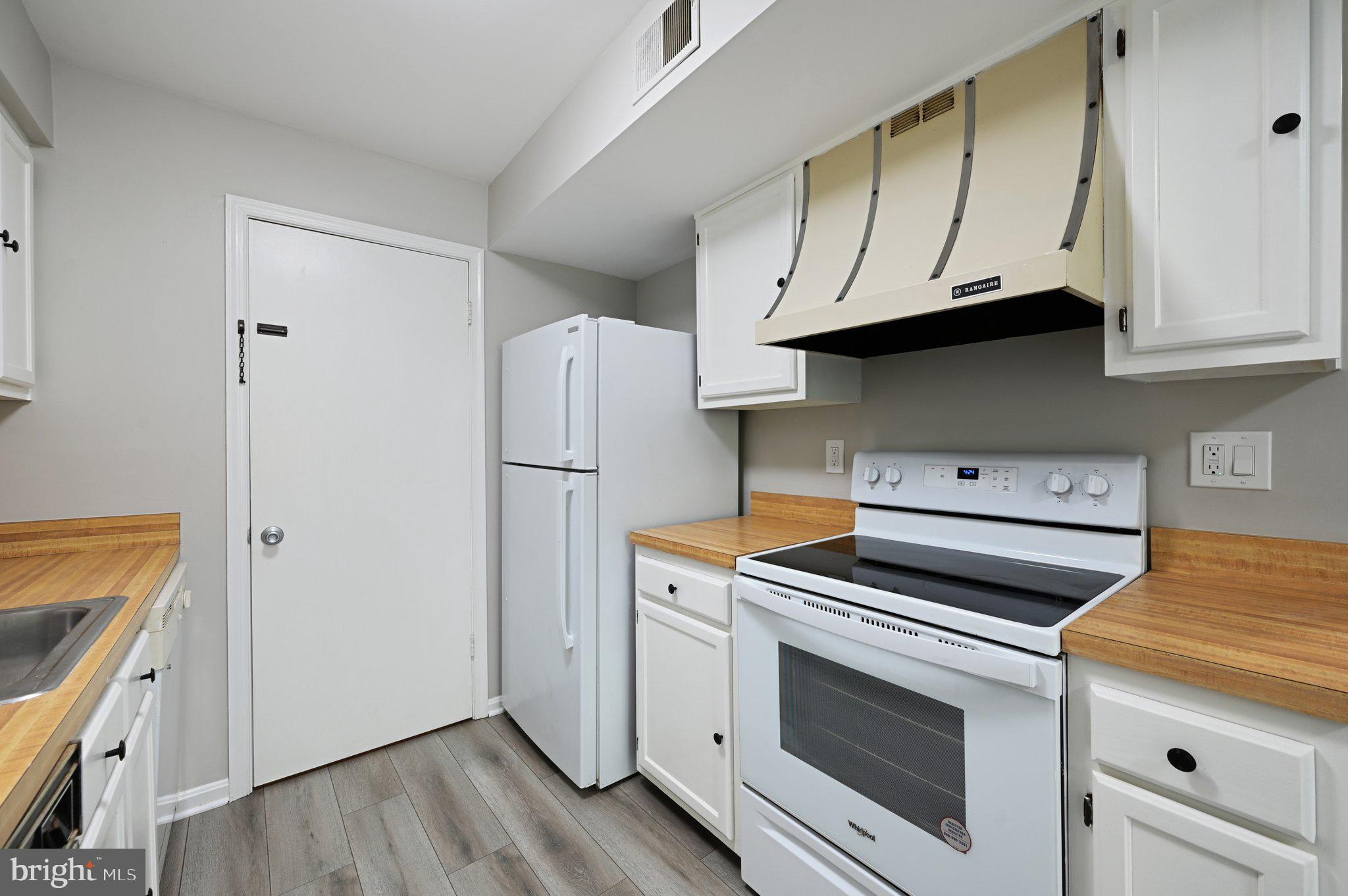 LAKEVIEW - Residential Lease