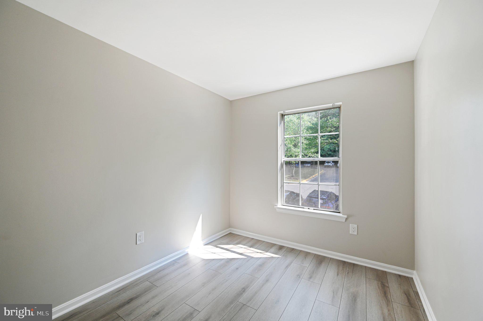 LAKEVIEW - Residential Lease