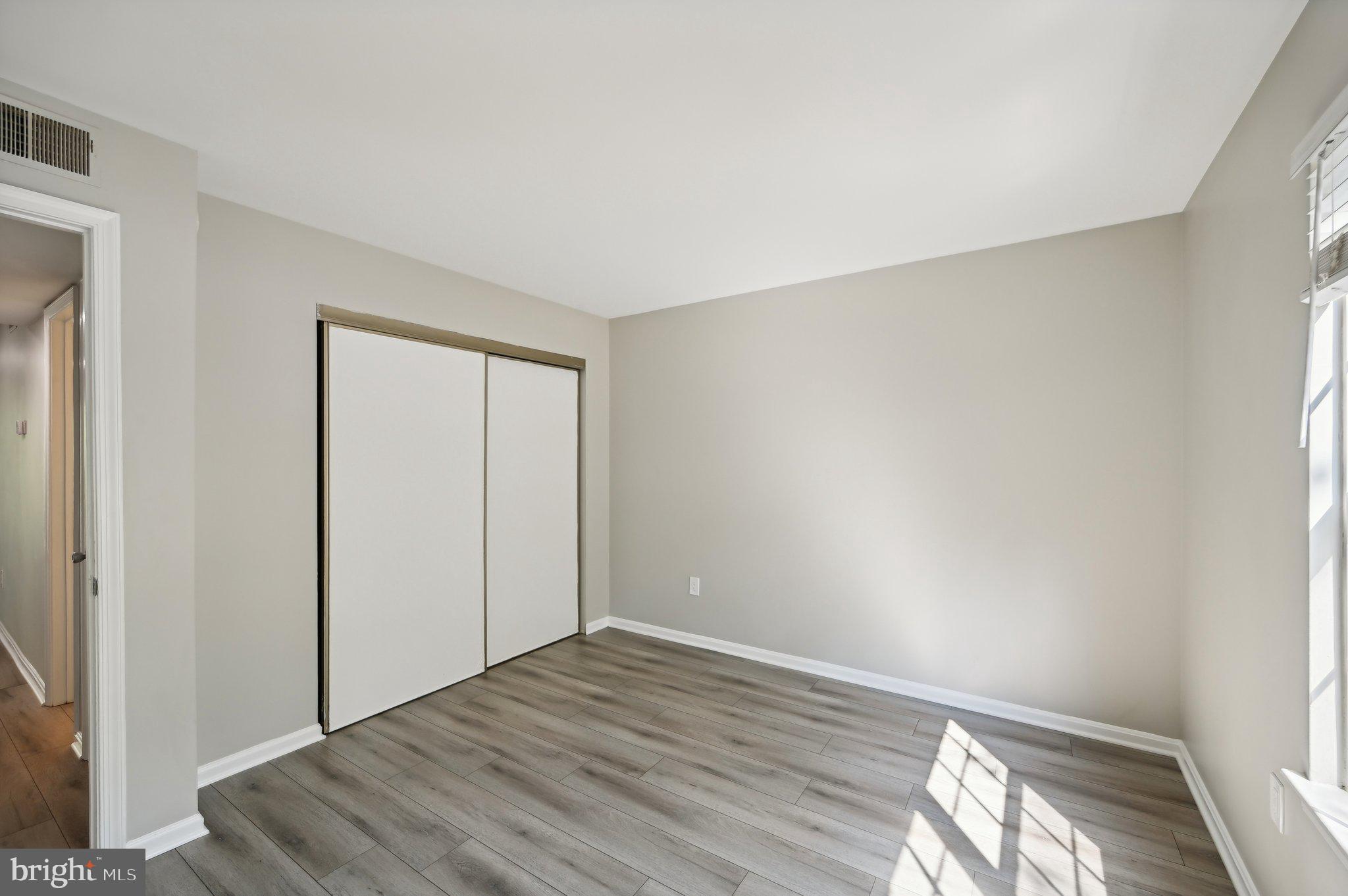 LAKEVIEW - Residential Lease