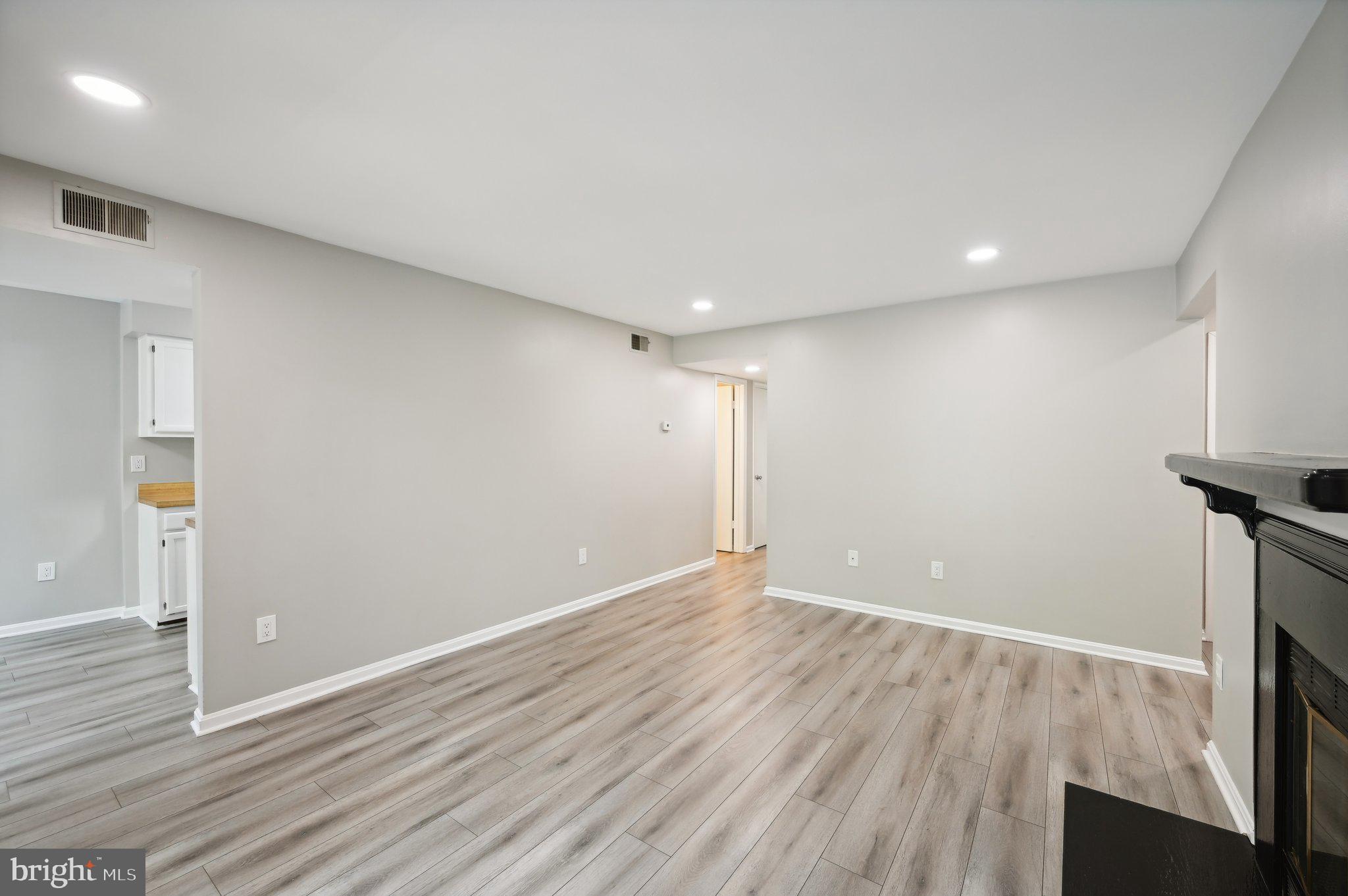 LAKEVIEW - Residential Lease