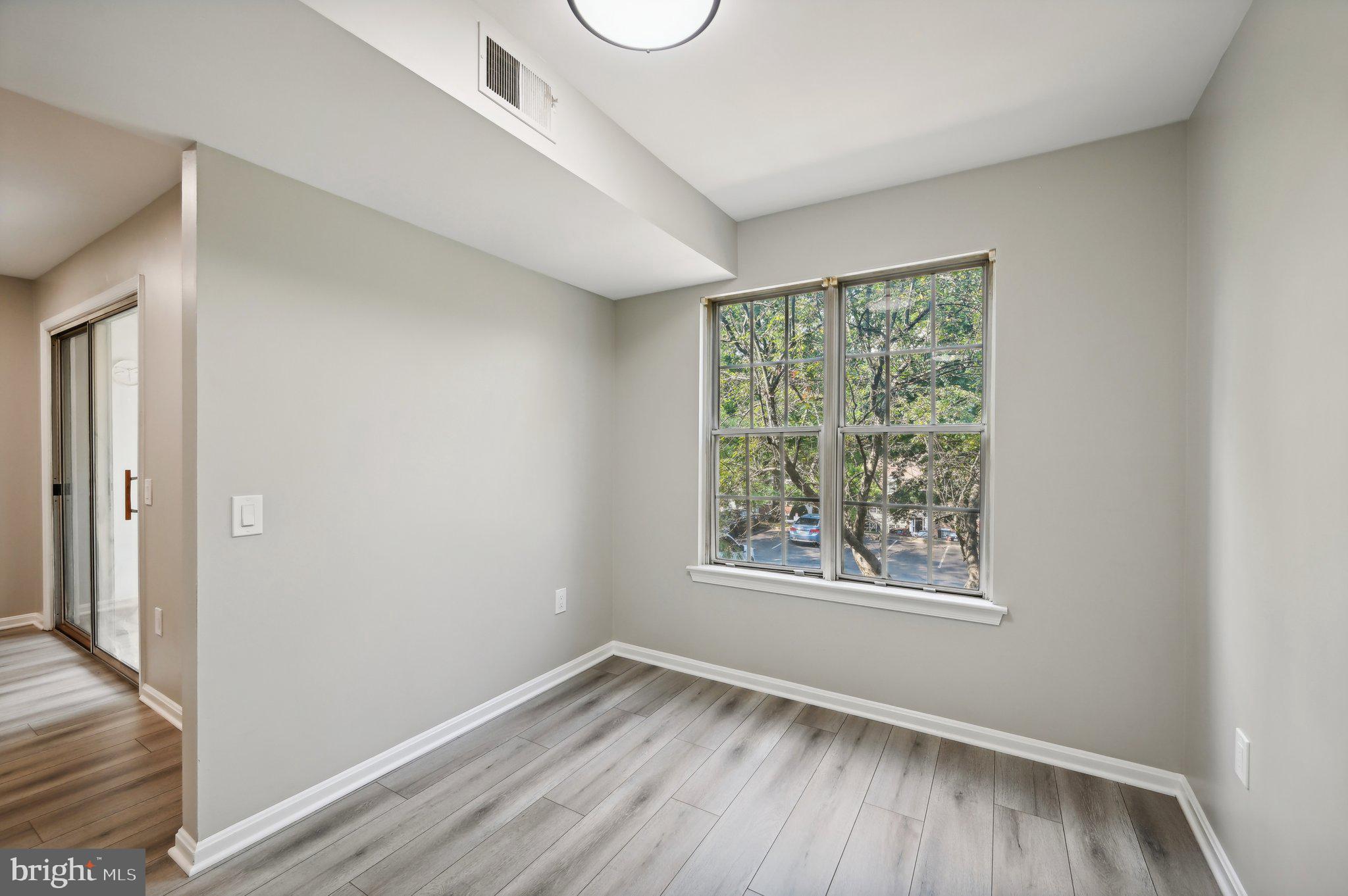 LAKEVIEW - Residential Lease