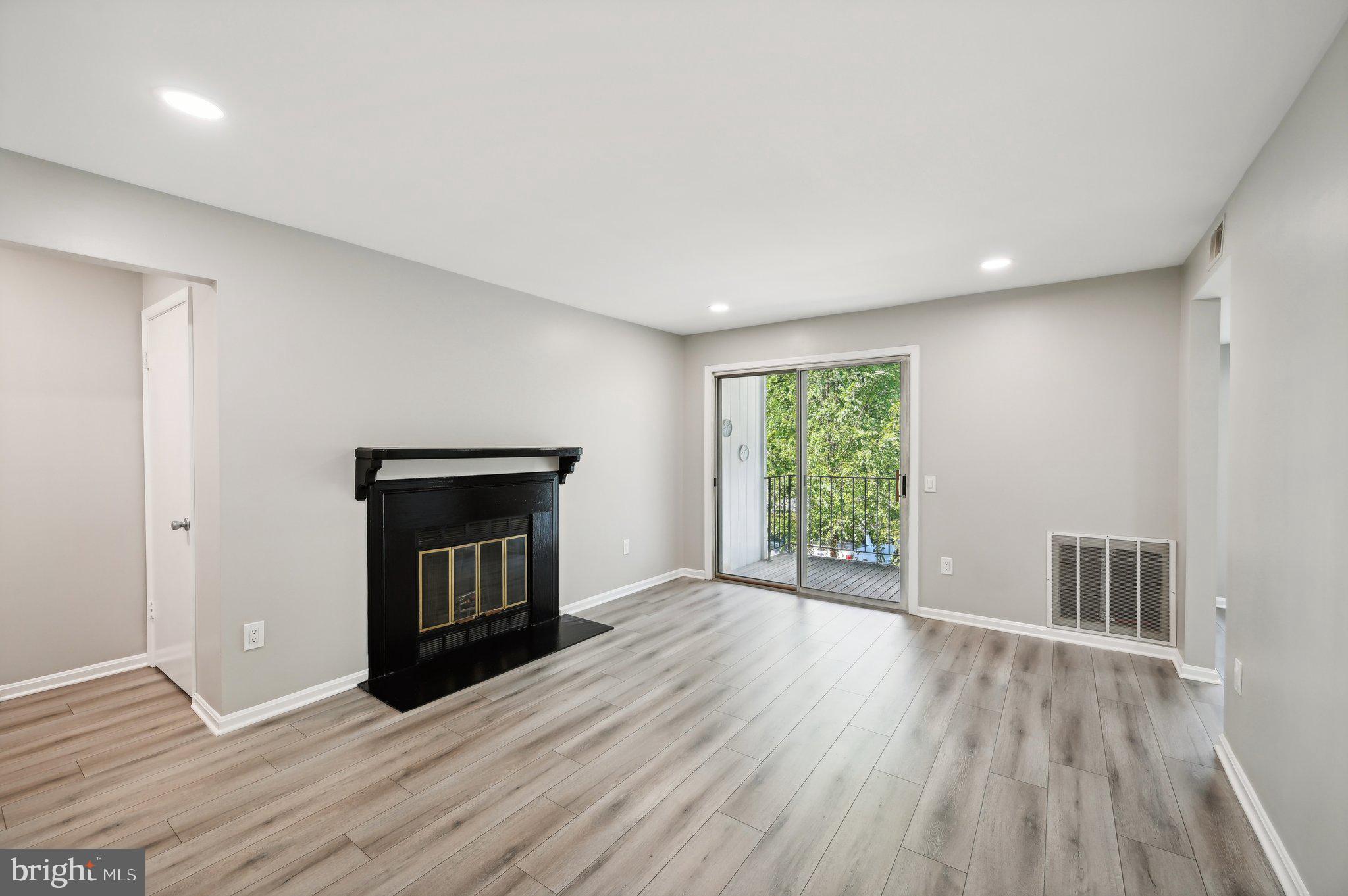 LAKEVIEW - Residential Lease