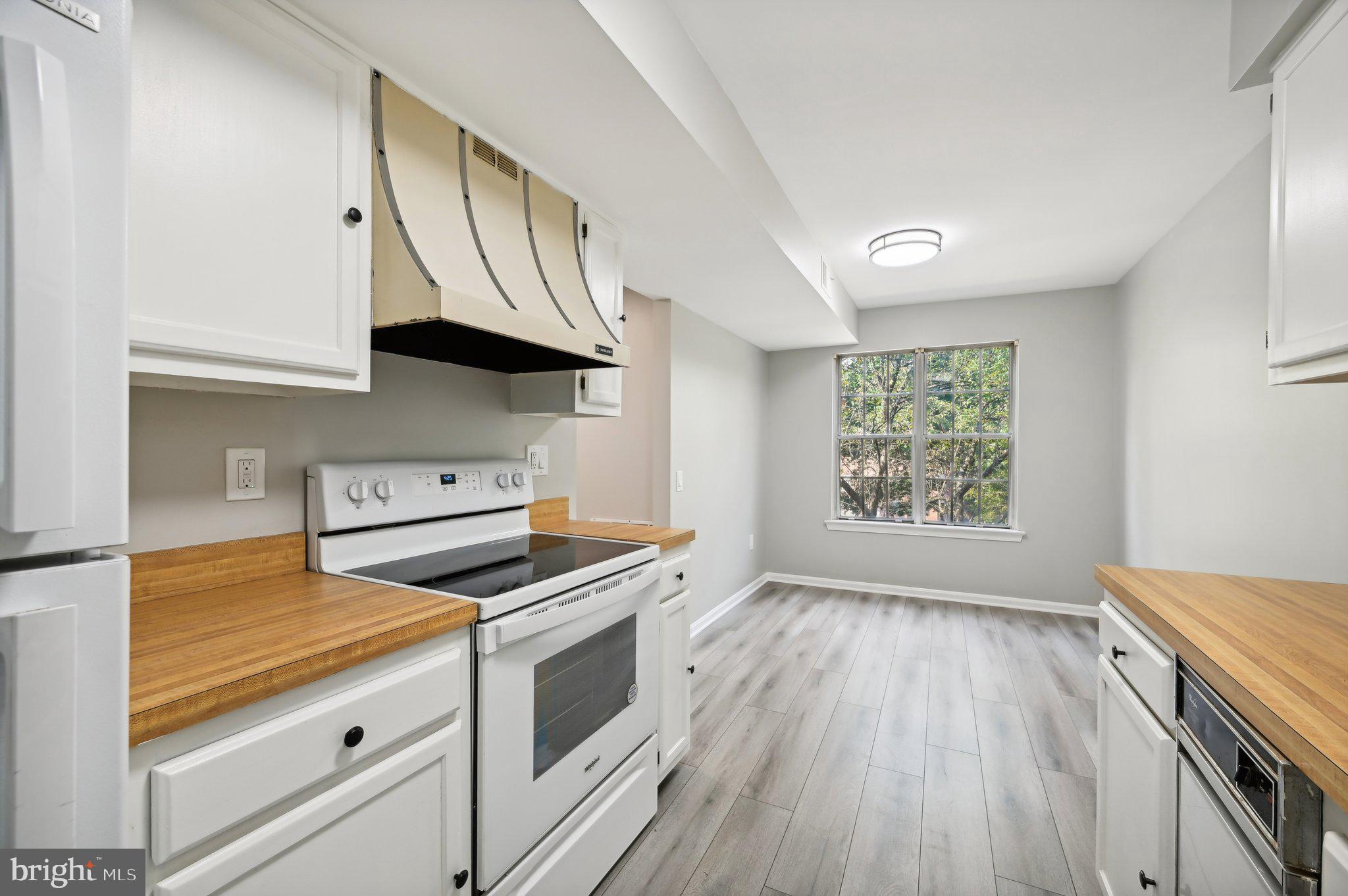 LAKEVIEW - Residential Lease