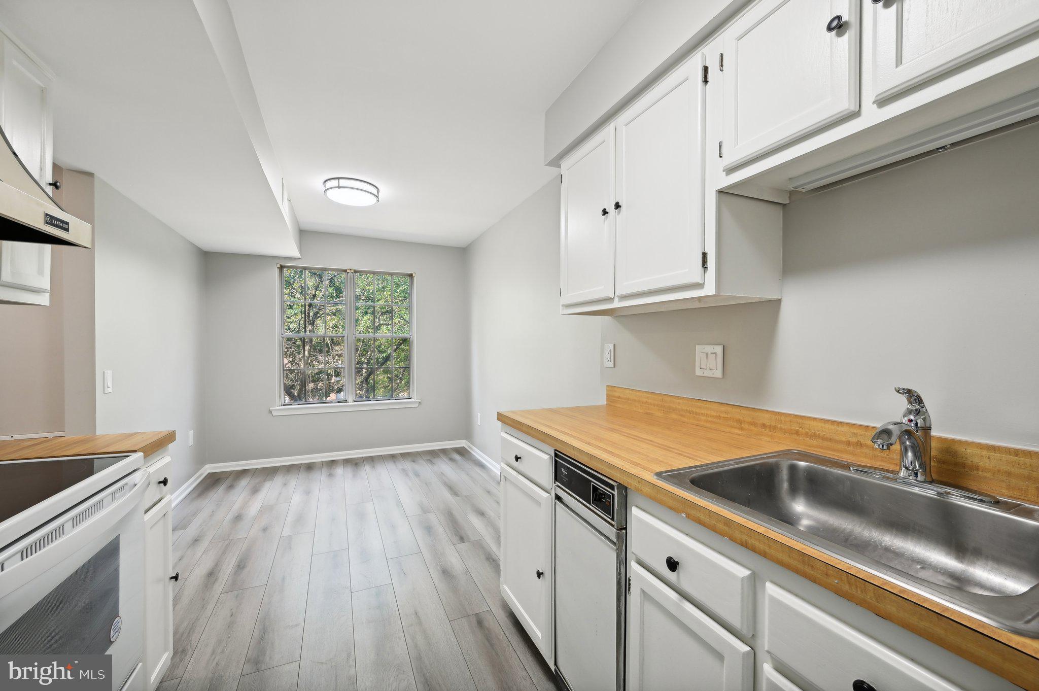 LAKEVIEW - Residential Lease