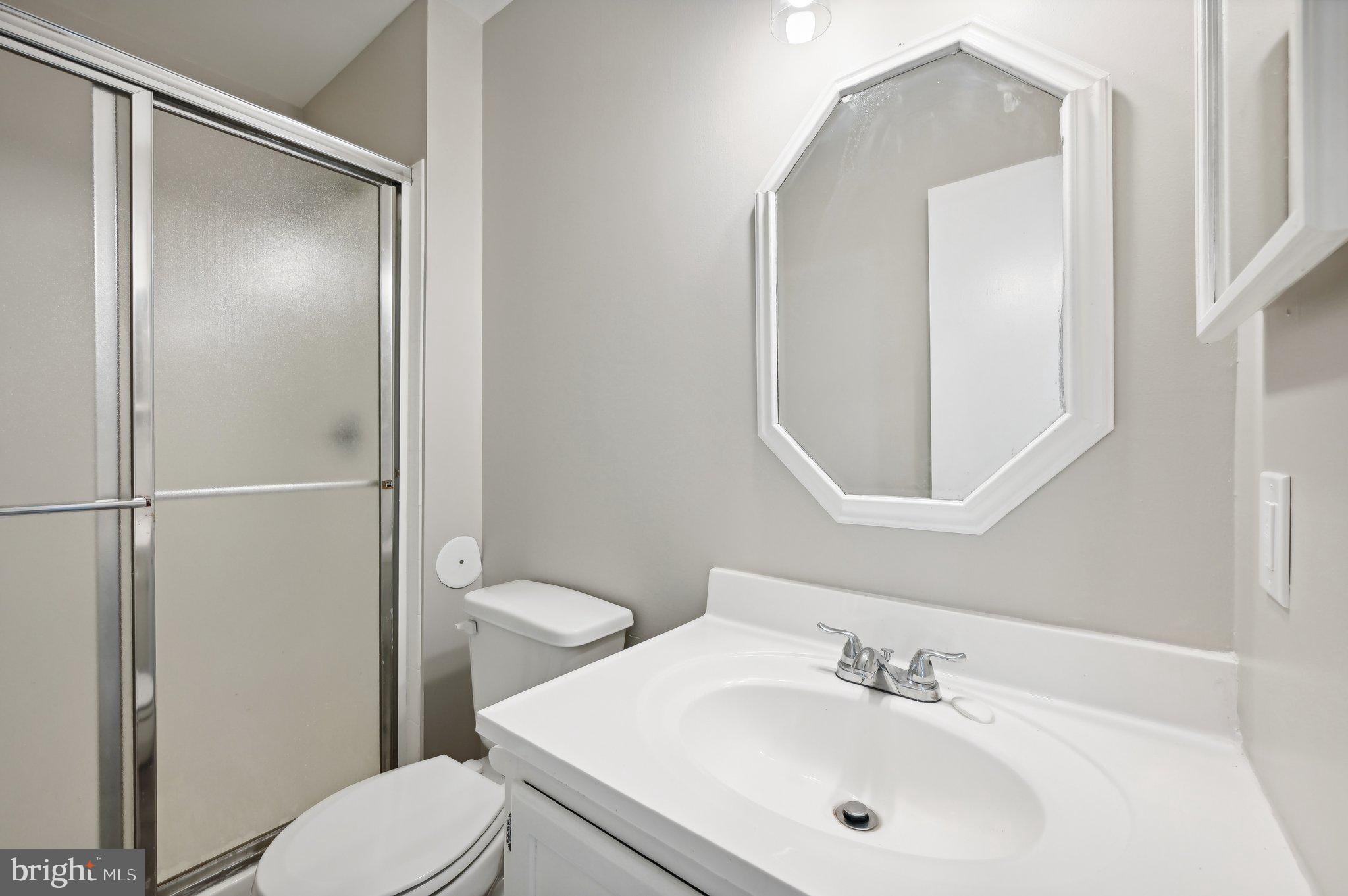 LAKEVIEW - Residential Lease