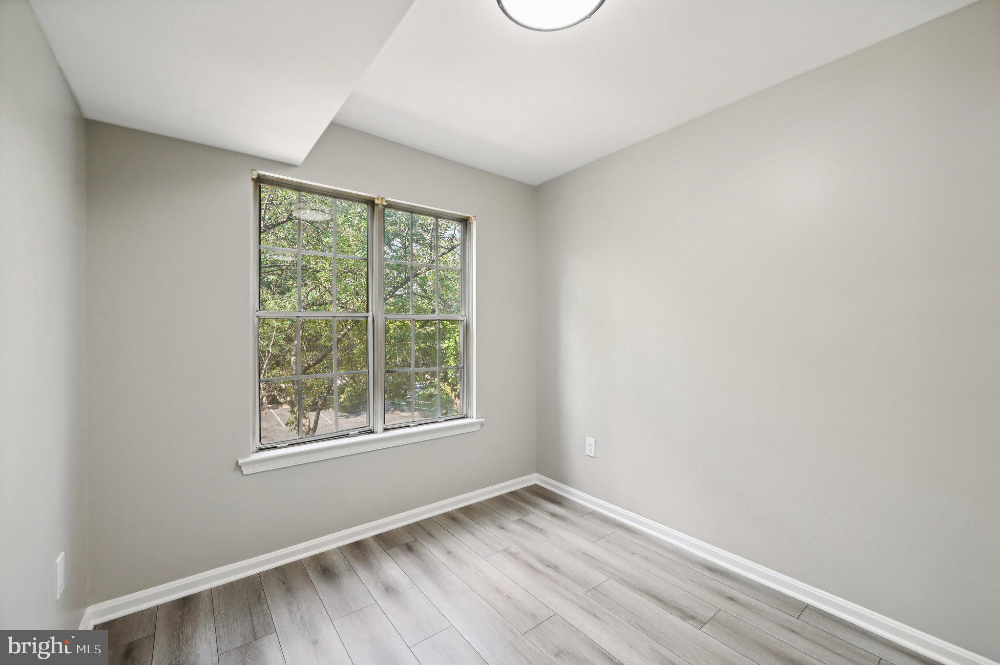 LAKEVIEW - Residential Lease