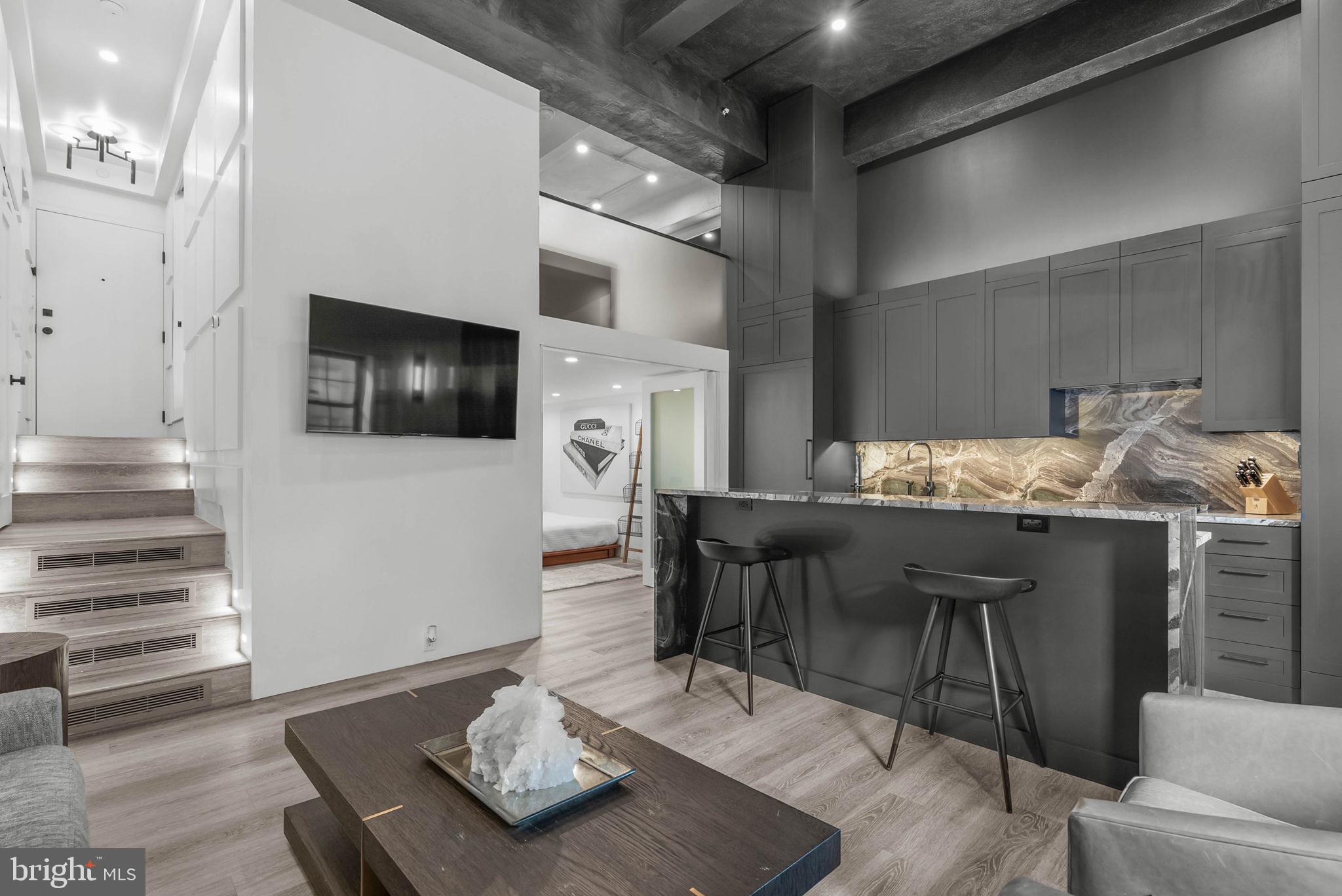 RITTENHOUSE SQUARE - Residential