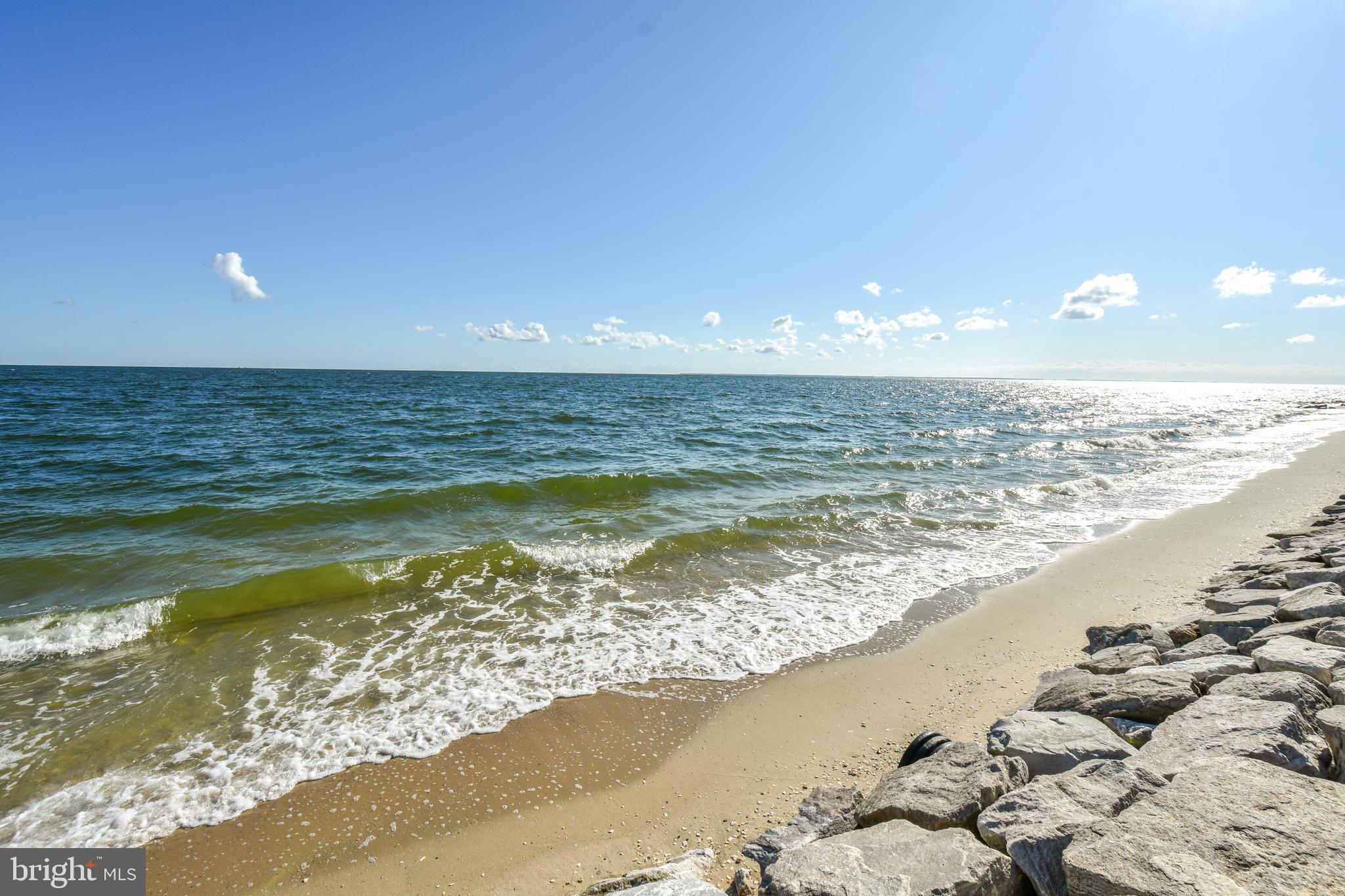 LONG BEACH - Residential