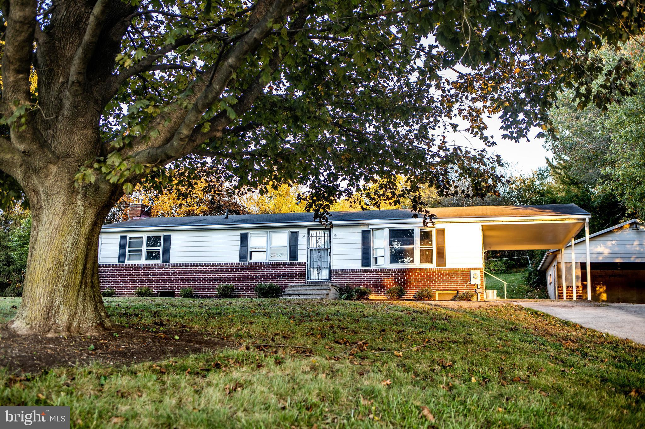 HAMPSTEAD - Residential