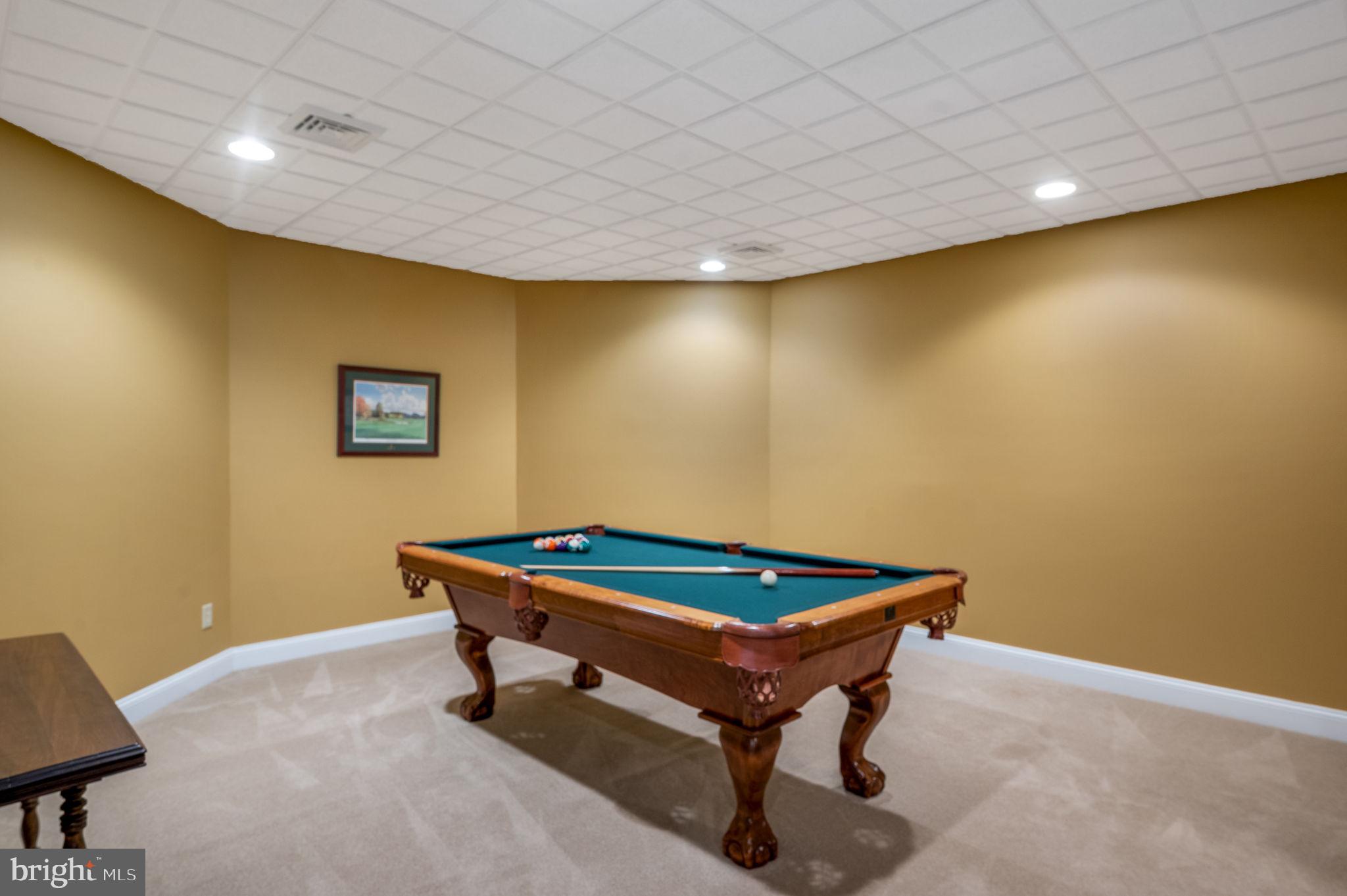 COTSWOLD ESTATES - Residential