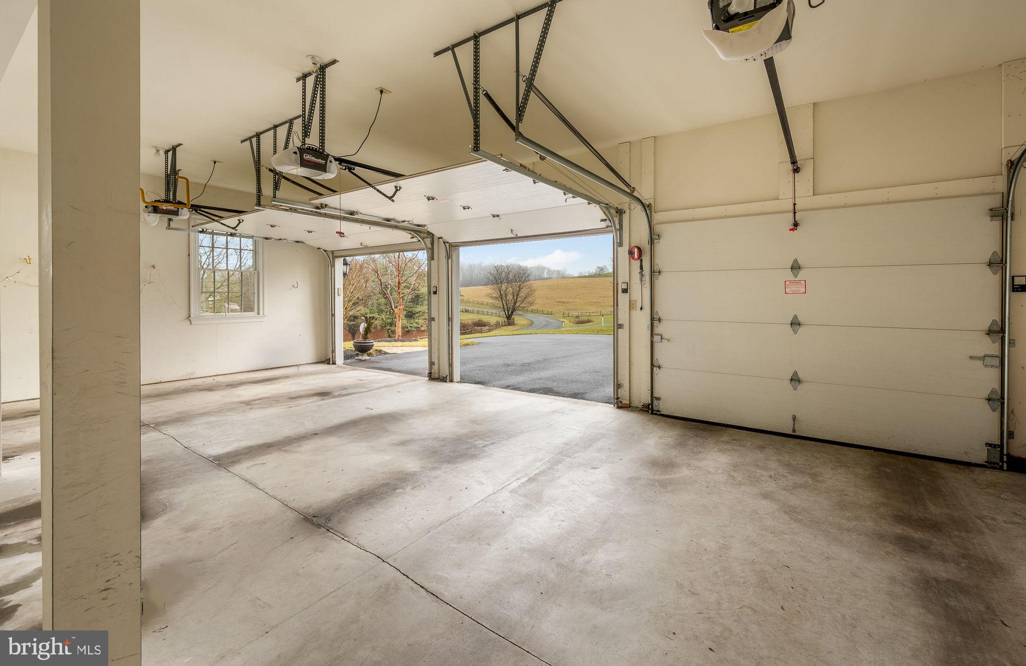 COTSWOLD ESTATES - Residential