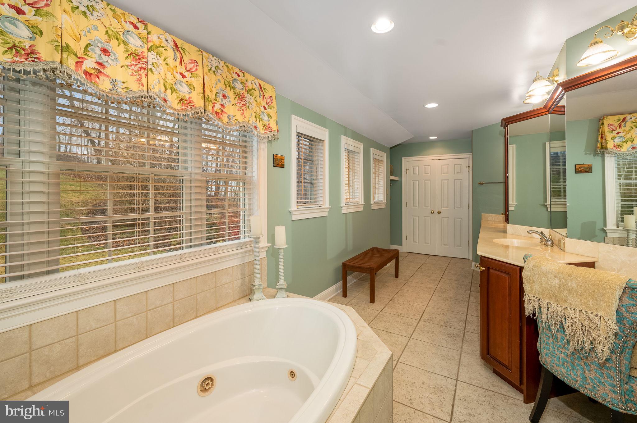 COTSWOLD ESTATES - Residential