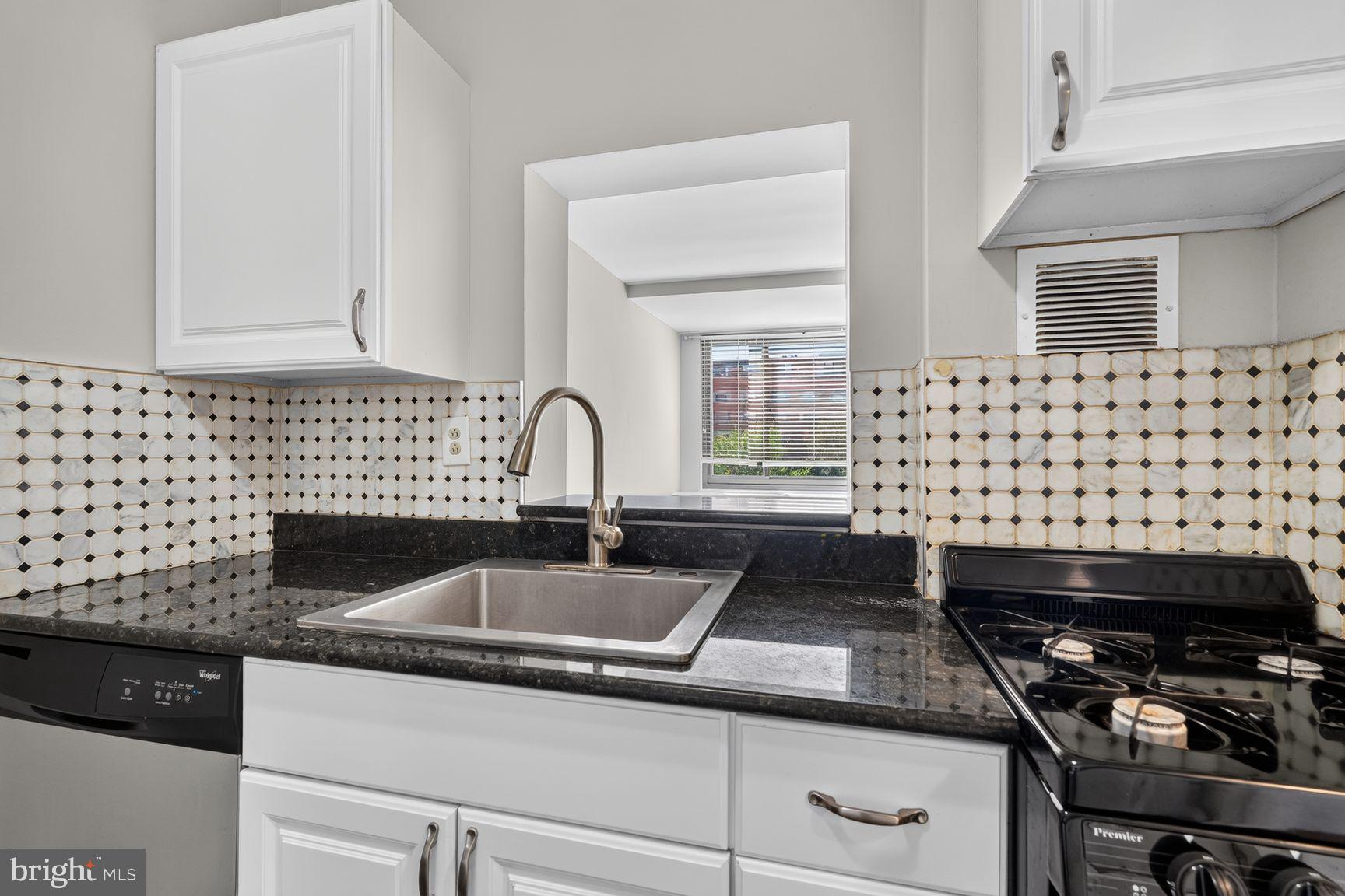 1021 ARLINGTON BOULEVARD 904