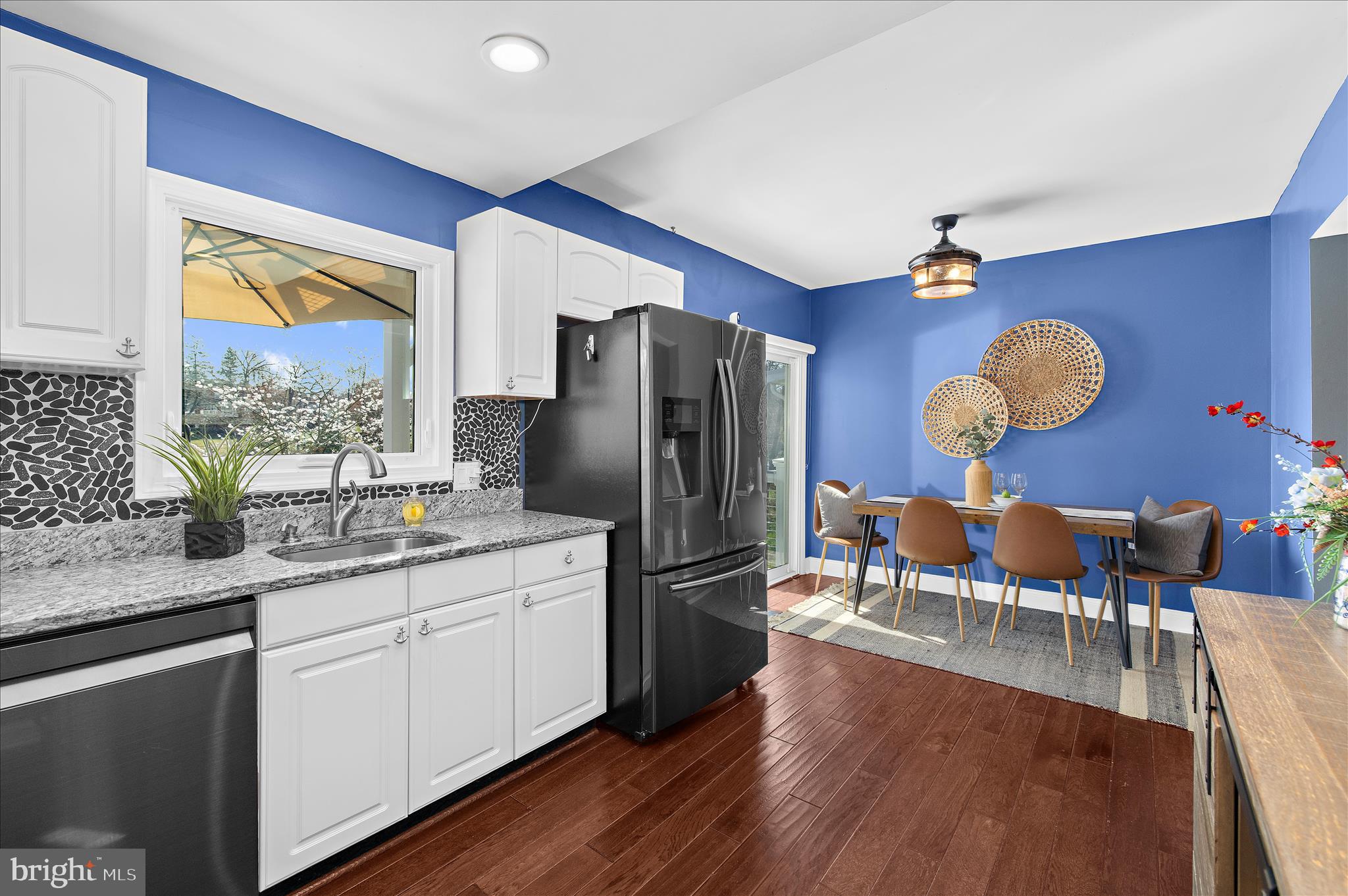 POWHATAN BEACH - Residential