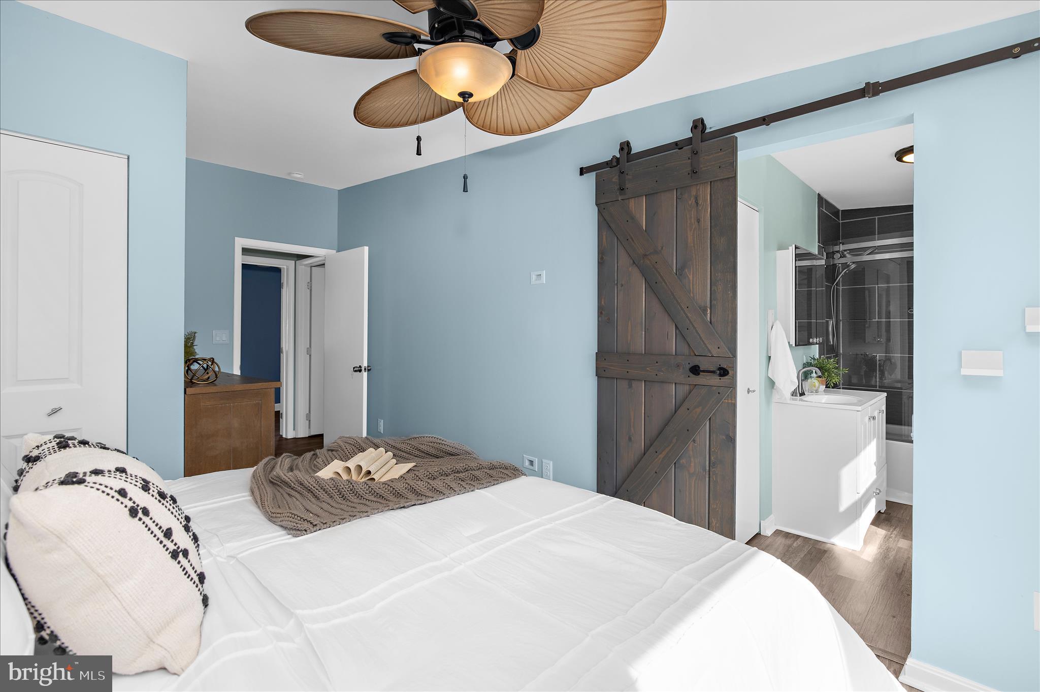 POWHATAN BEACH - Residential