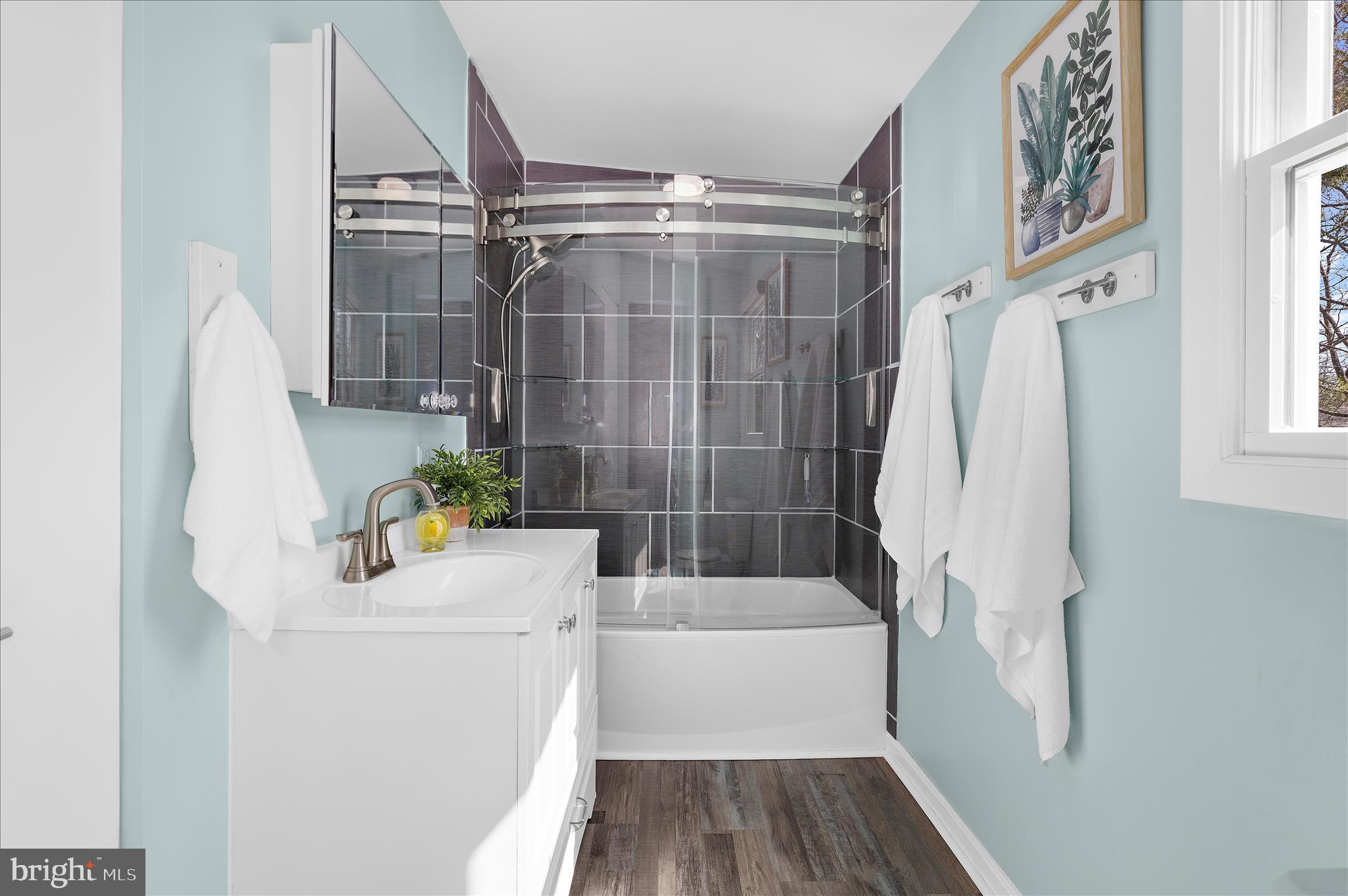 POWHATAN BEACH - Residential