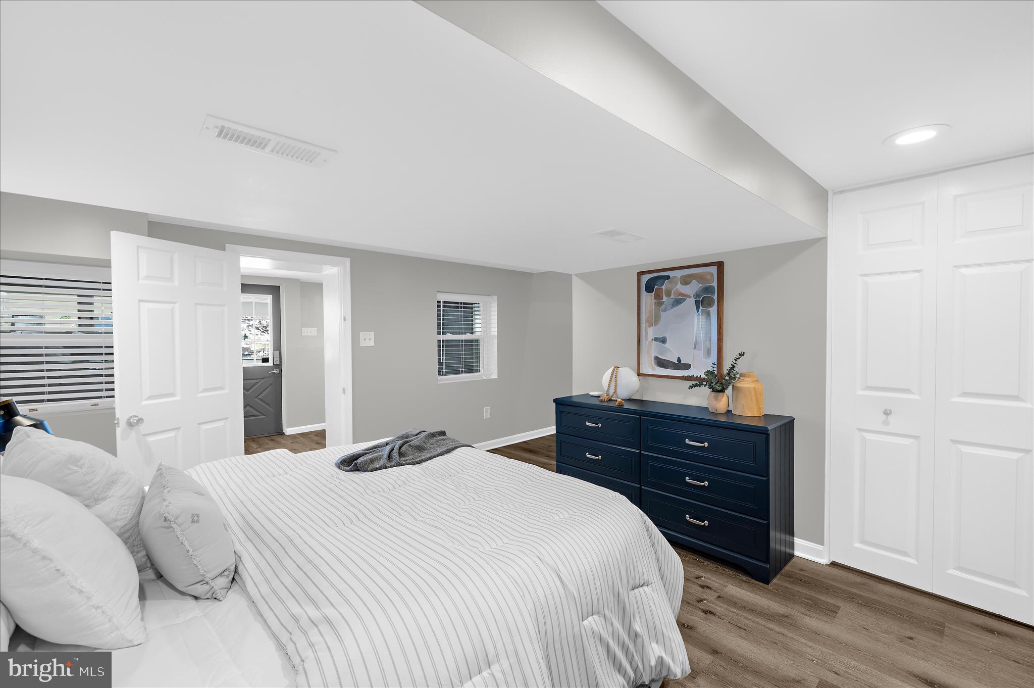 POWHATAN BEACH - Residential