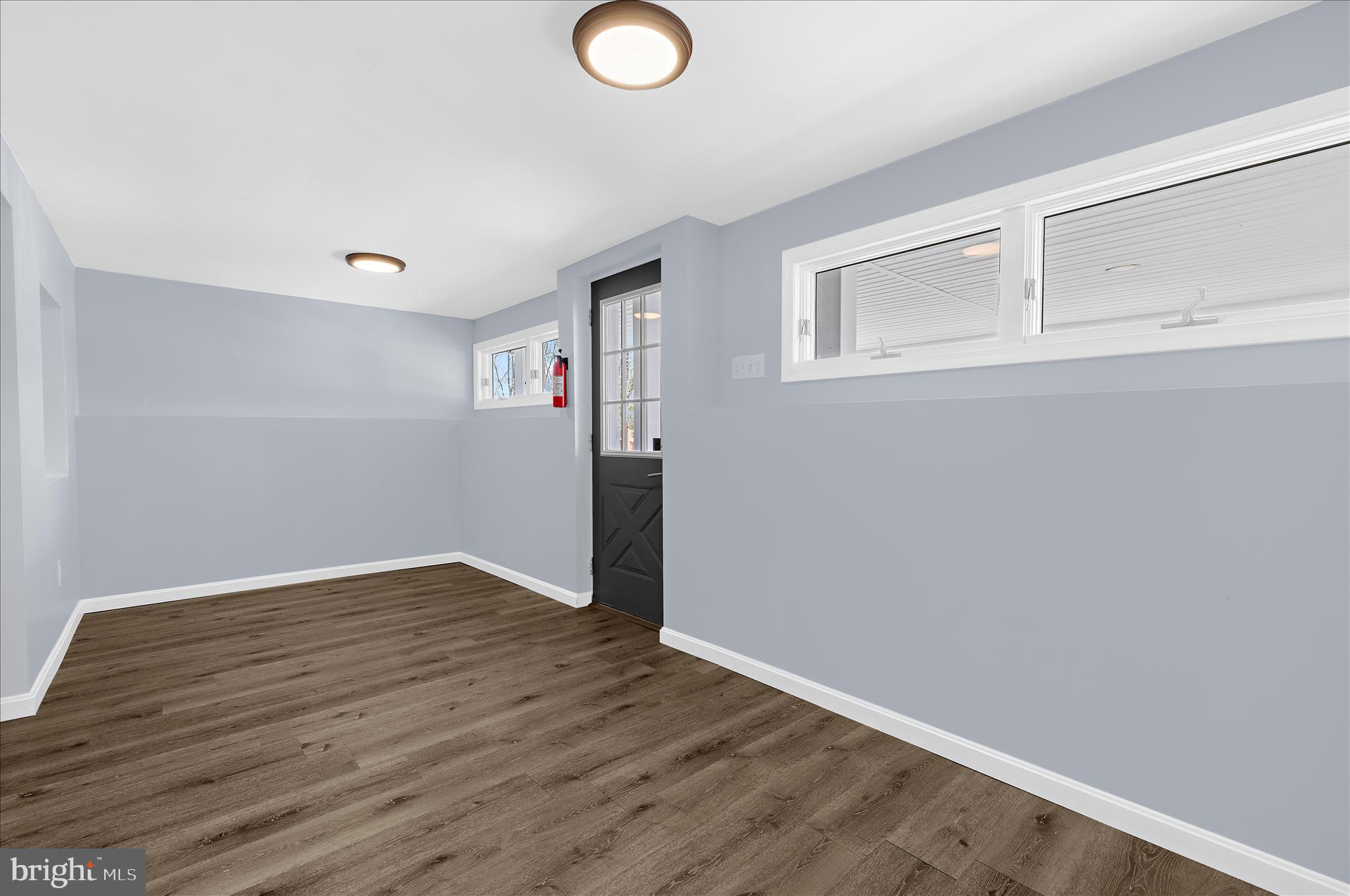 POWHATAN BEACH - Residential