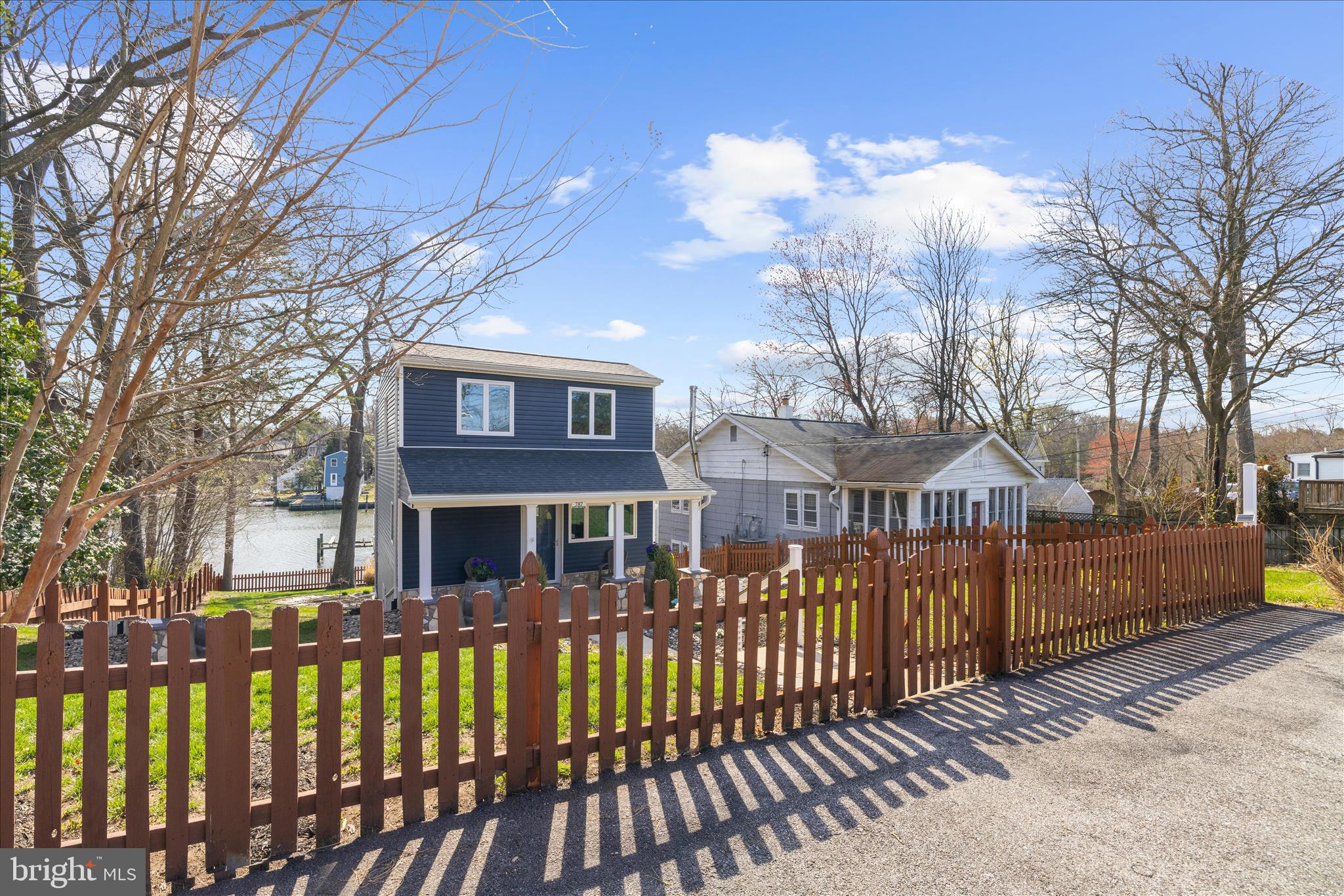 POWHATAN BEACH - Residential