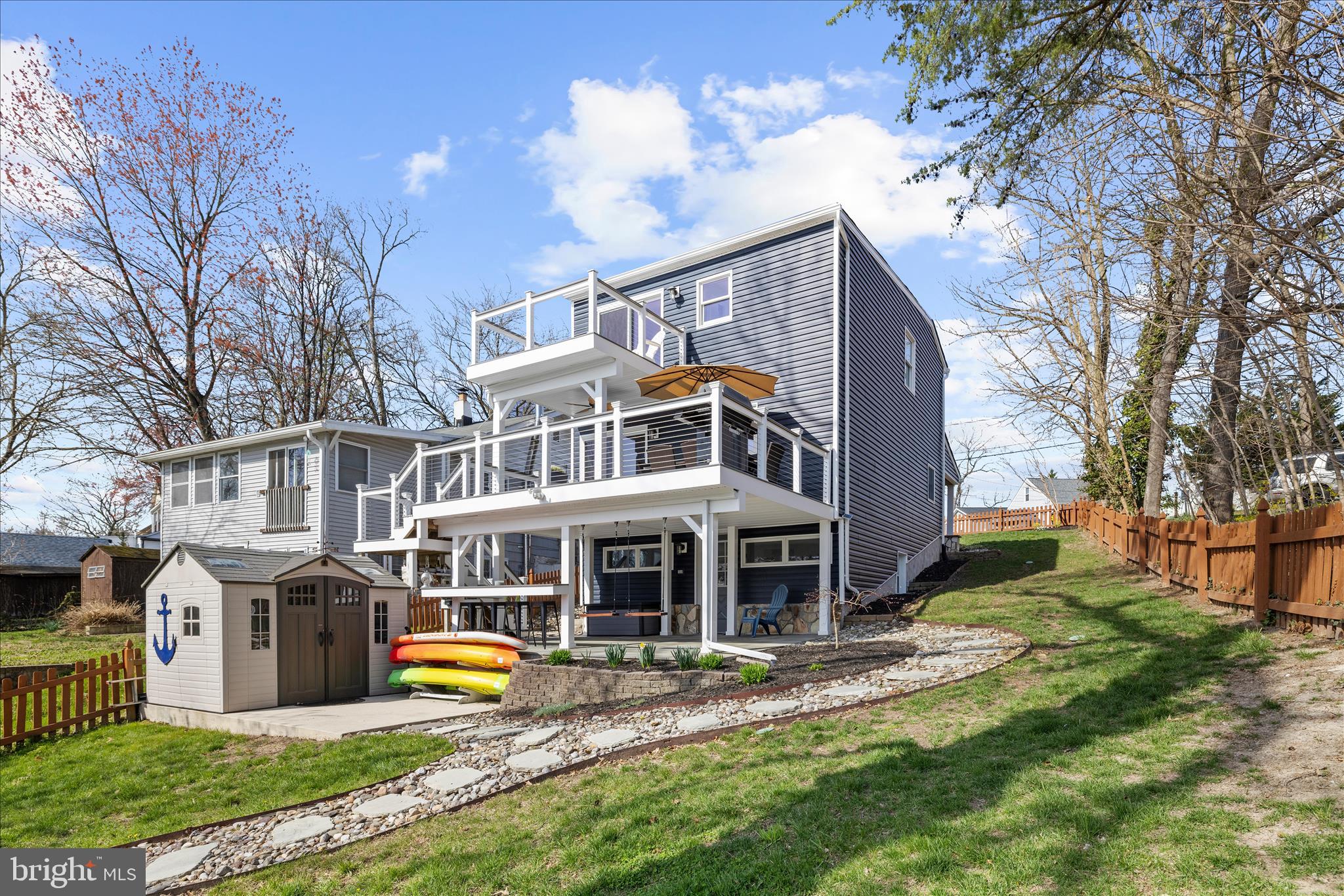 POWHATAN BEACH - Residential