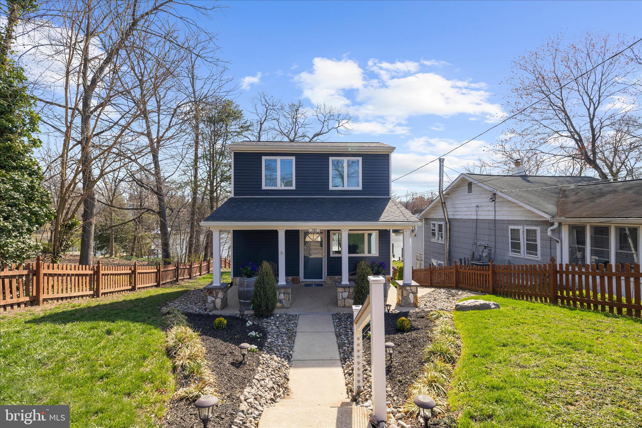 POWHATAN BEACH - Residential