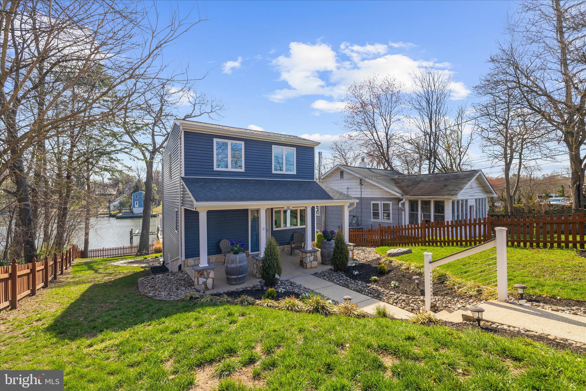 POWHATAN BEACH - Residential