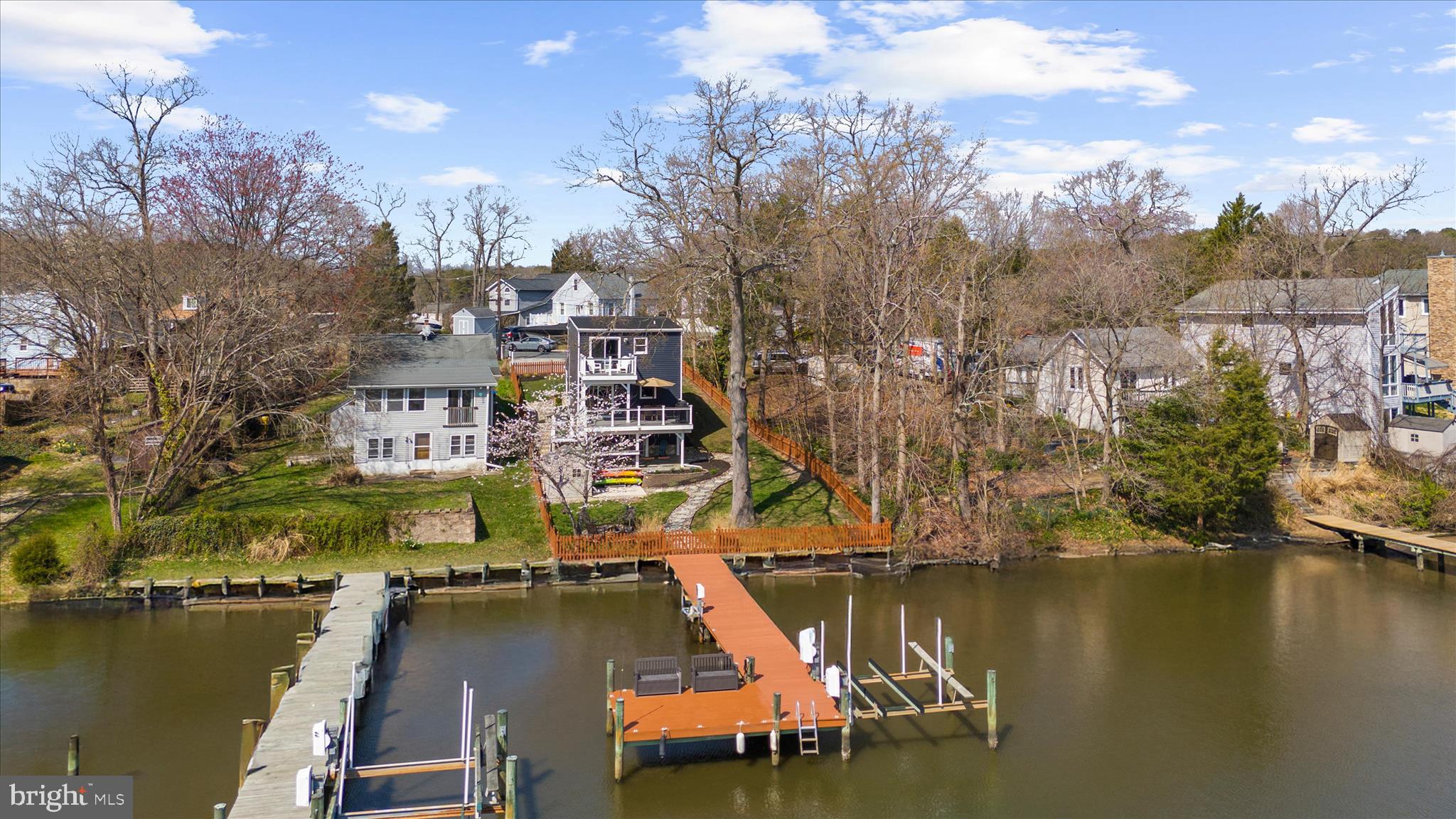 POWHATAN BEACH - Residential