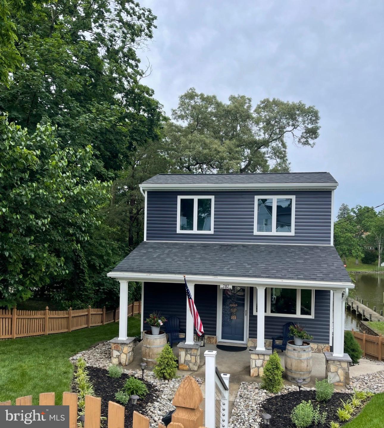 POWHATAN BEACH - Residential