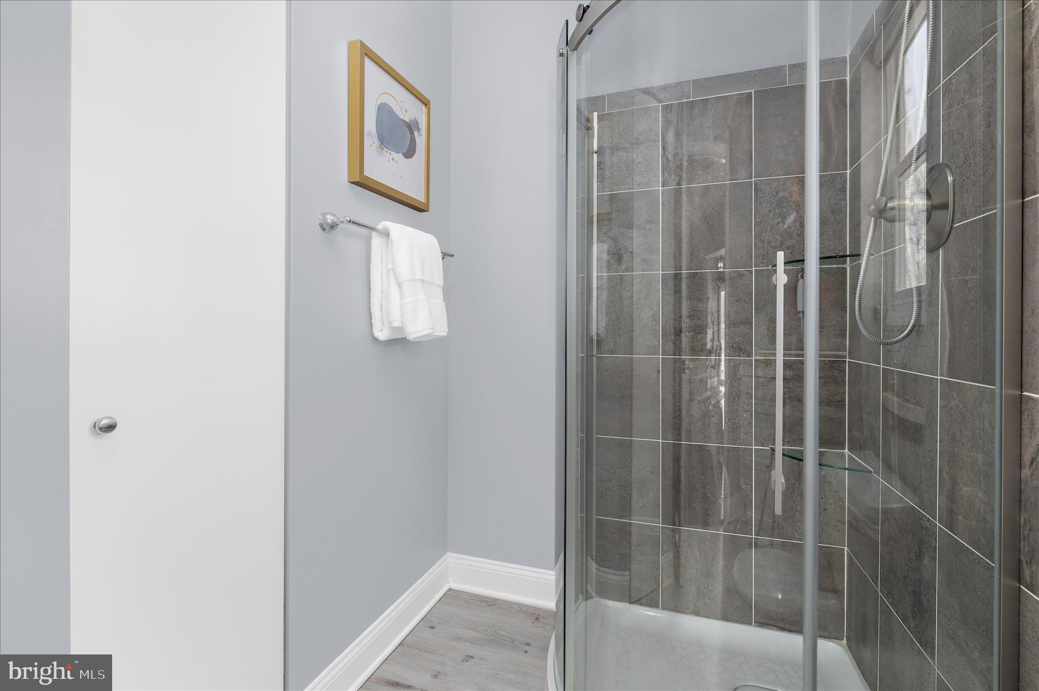 POWHATAN BEACH - Residential