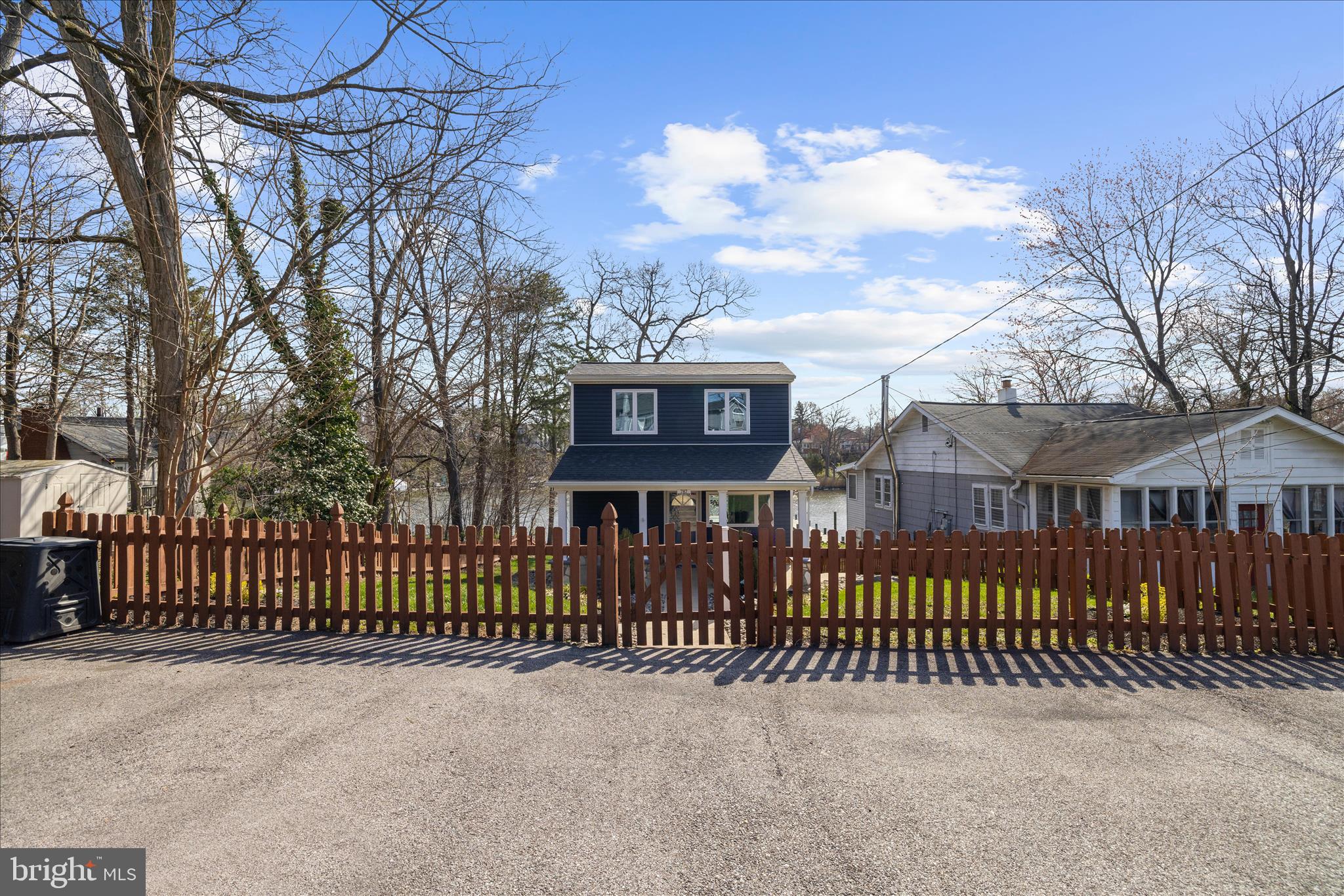 POWHATAN BEACH - Residential