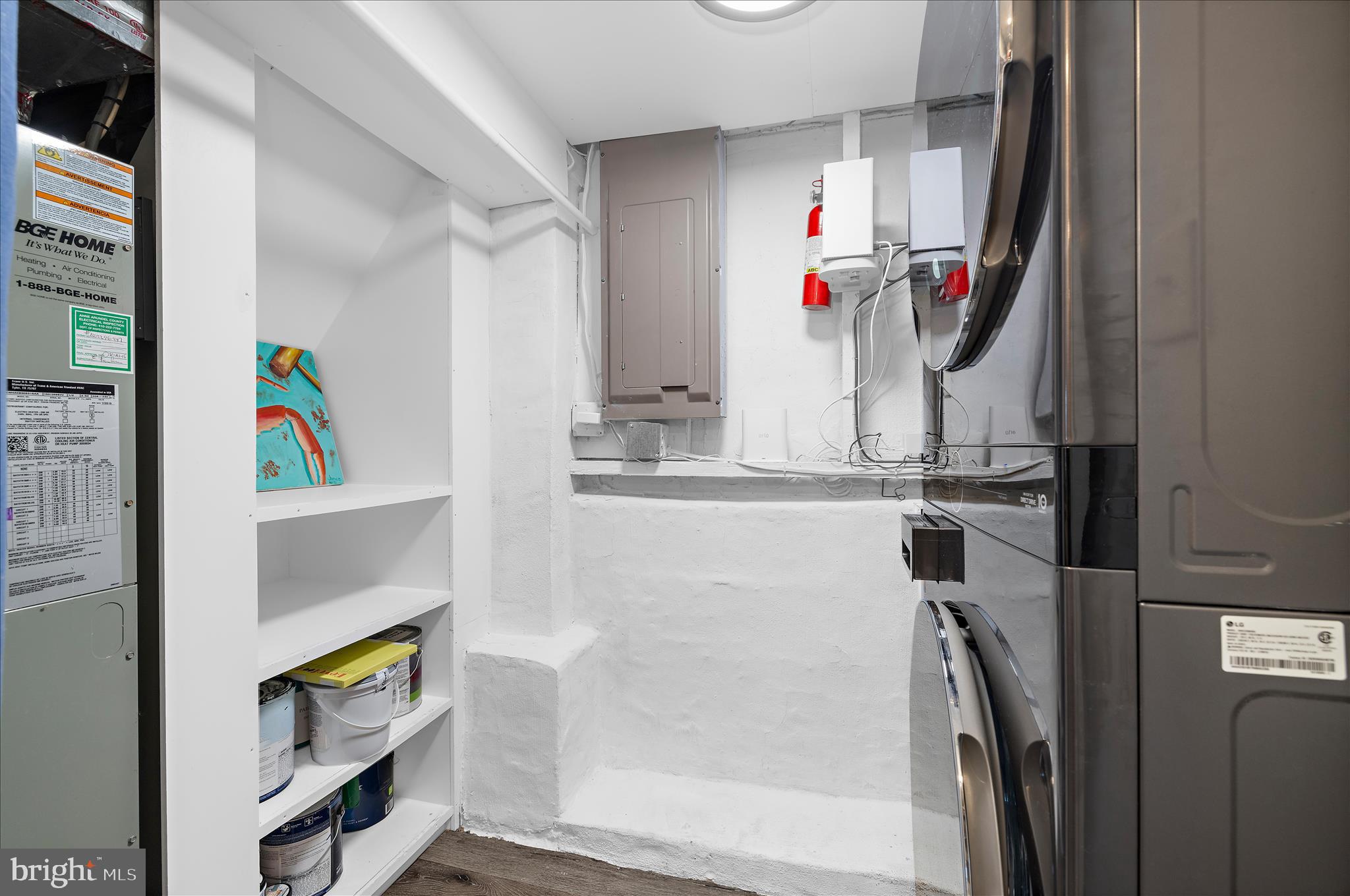 POWHATAN BEACH - Residential