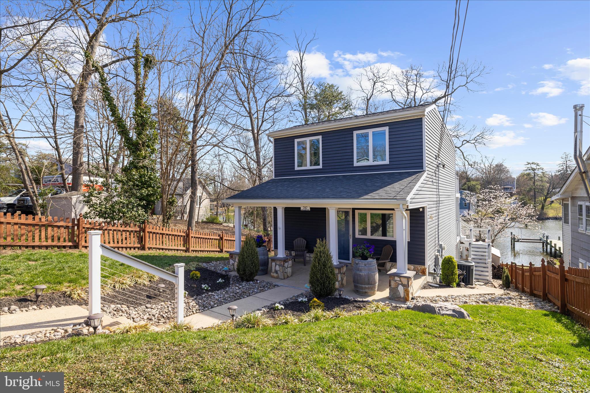 POWHATAN BEACH - Residential