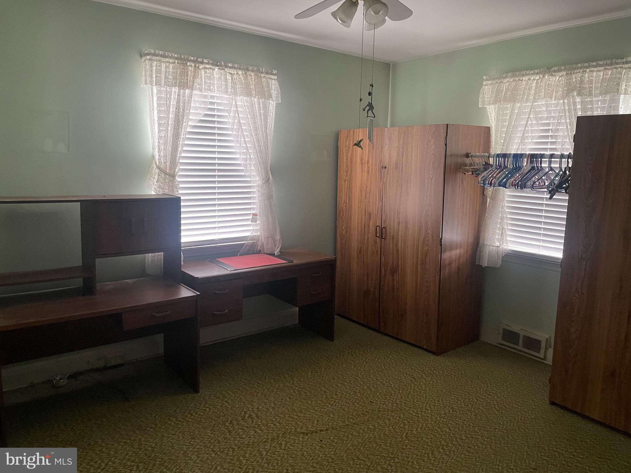 CHRISTOPHER - Residential