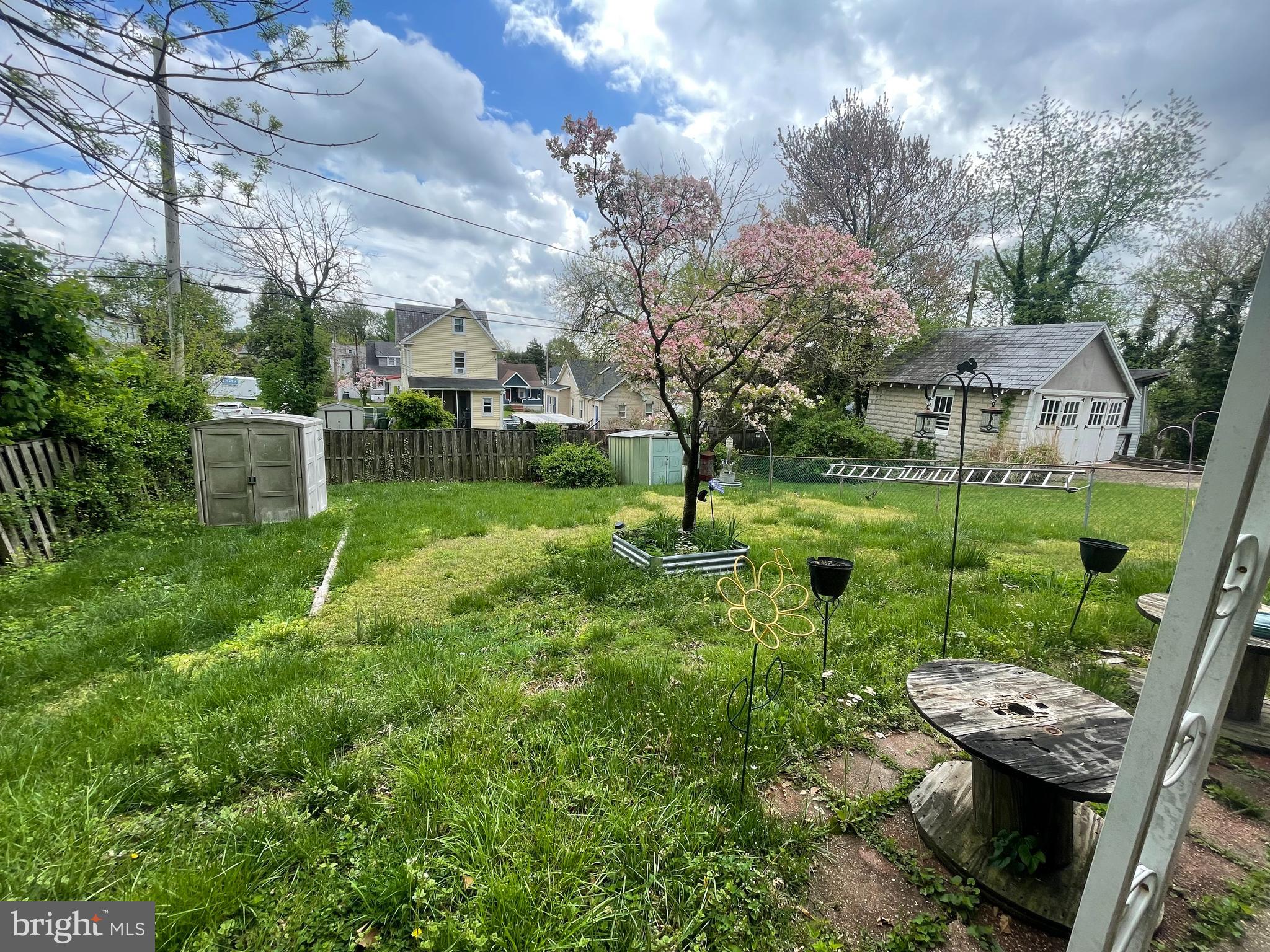 CHRISTOPHER - Residential