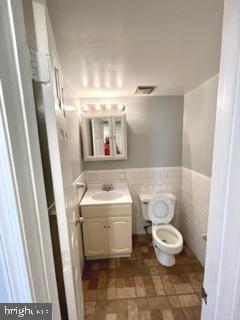 OLD TOWNE VILLAGE CONDOMINIUMS - Residential