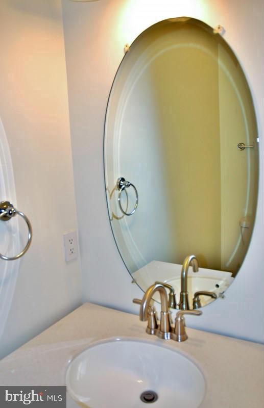 NEELSVILLE ESTATES - Residential Lease