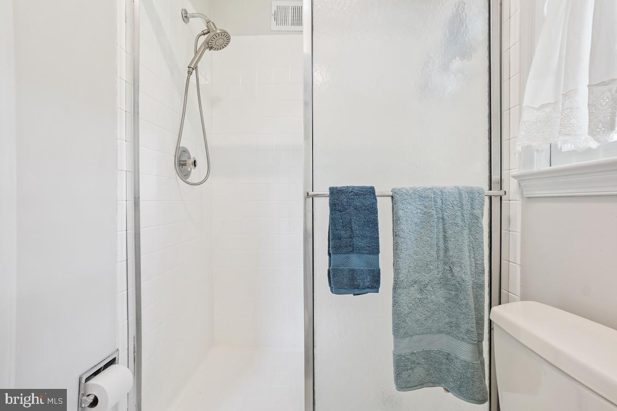 ENGLISH VILLAGE - Residential