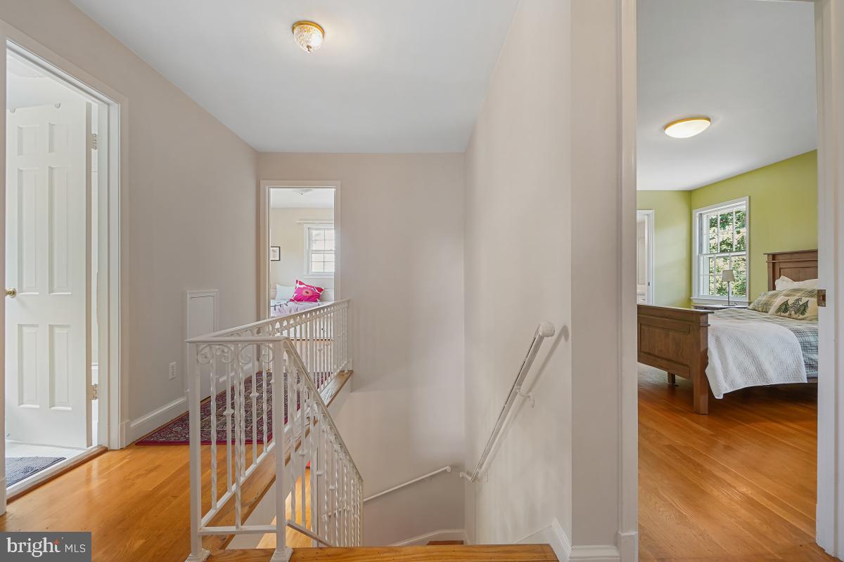 ENGLISH VILLAGE - Residential