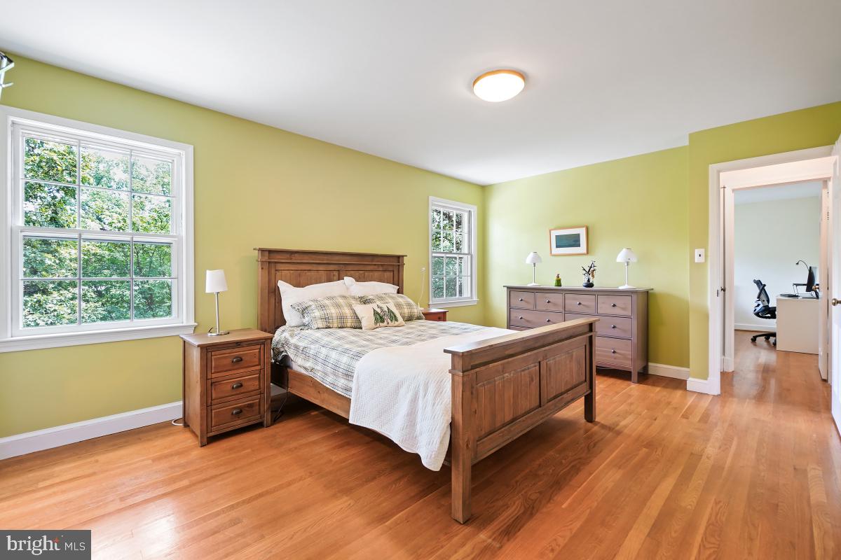 ENGLISH VILLAGE - Residential