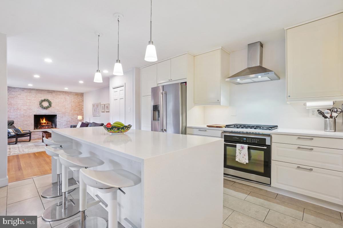 ENGLISH VILLAGE - Residential