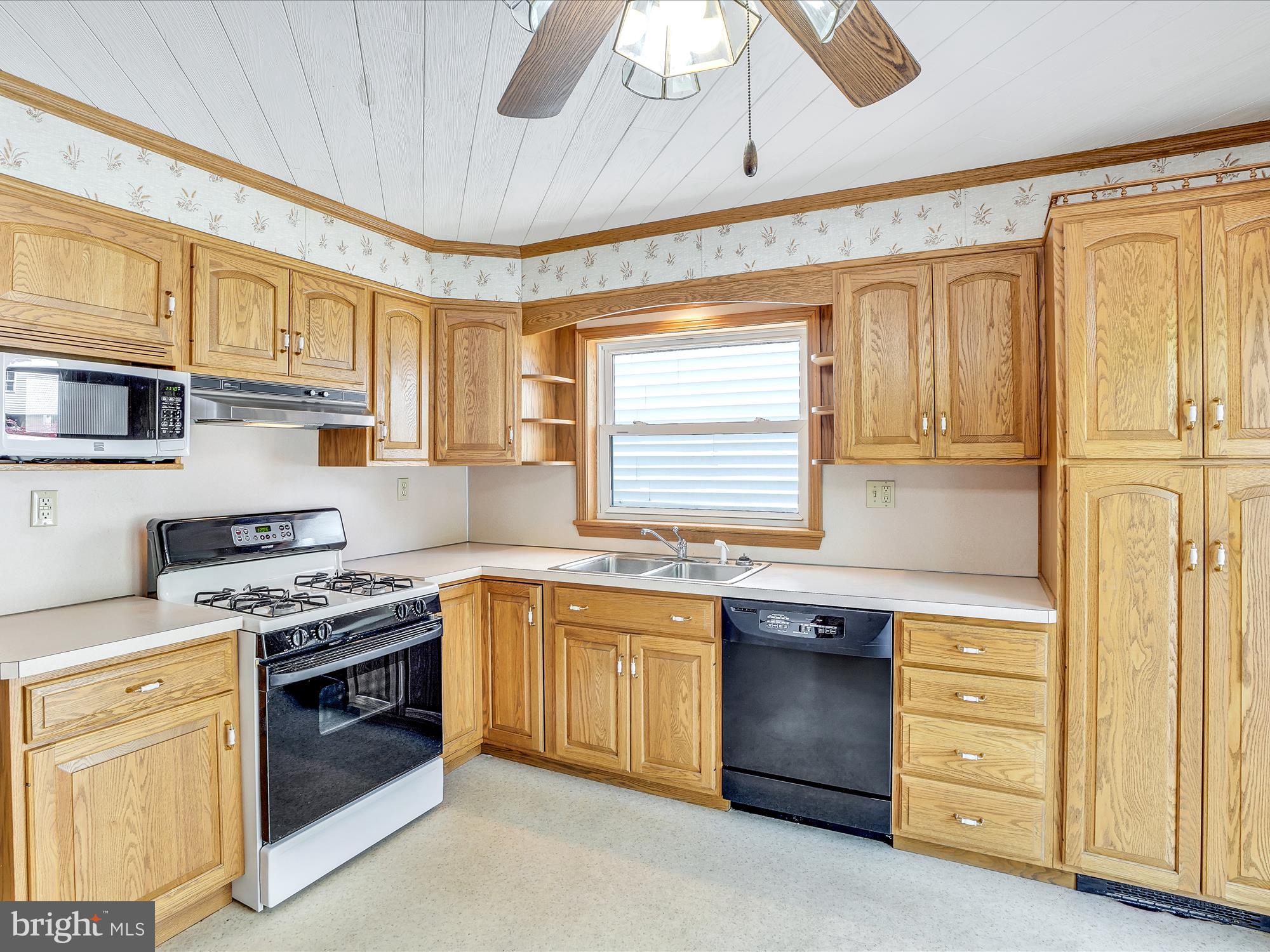 POTTSVILLE - Residential