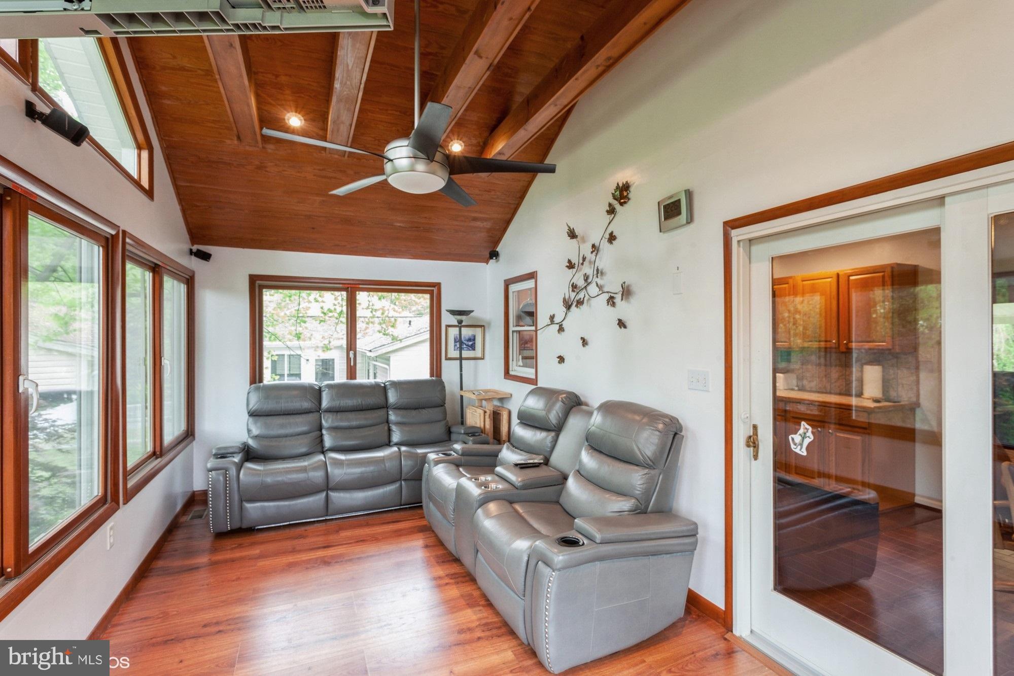 ROUND BAY VIEW - Residential