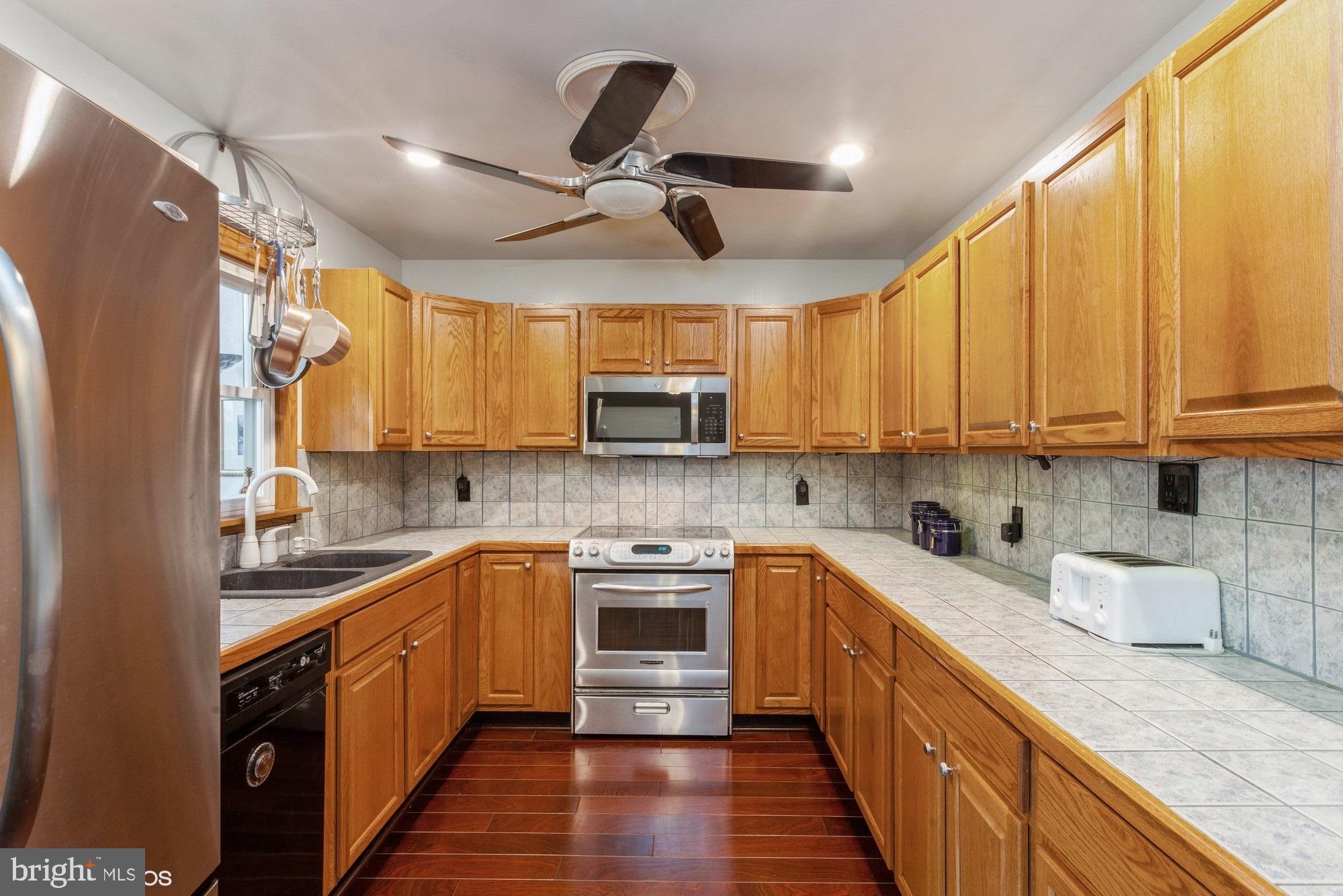 ROUND BAY VIEW - Residential