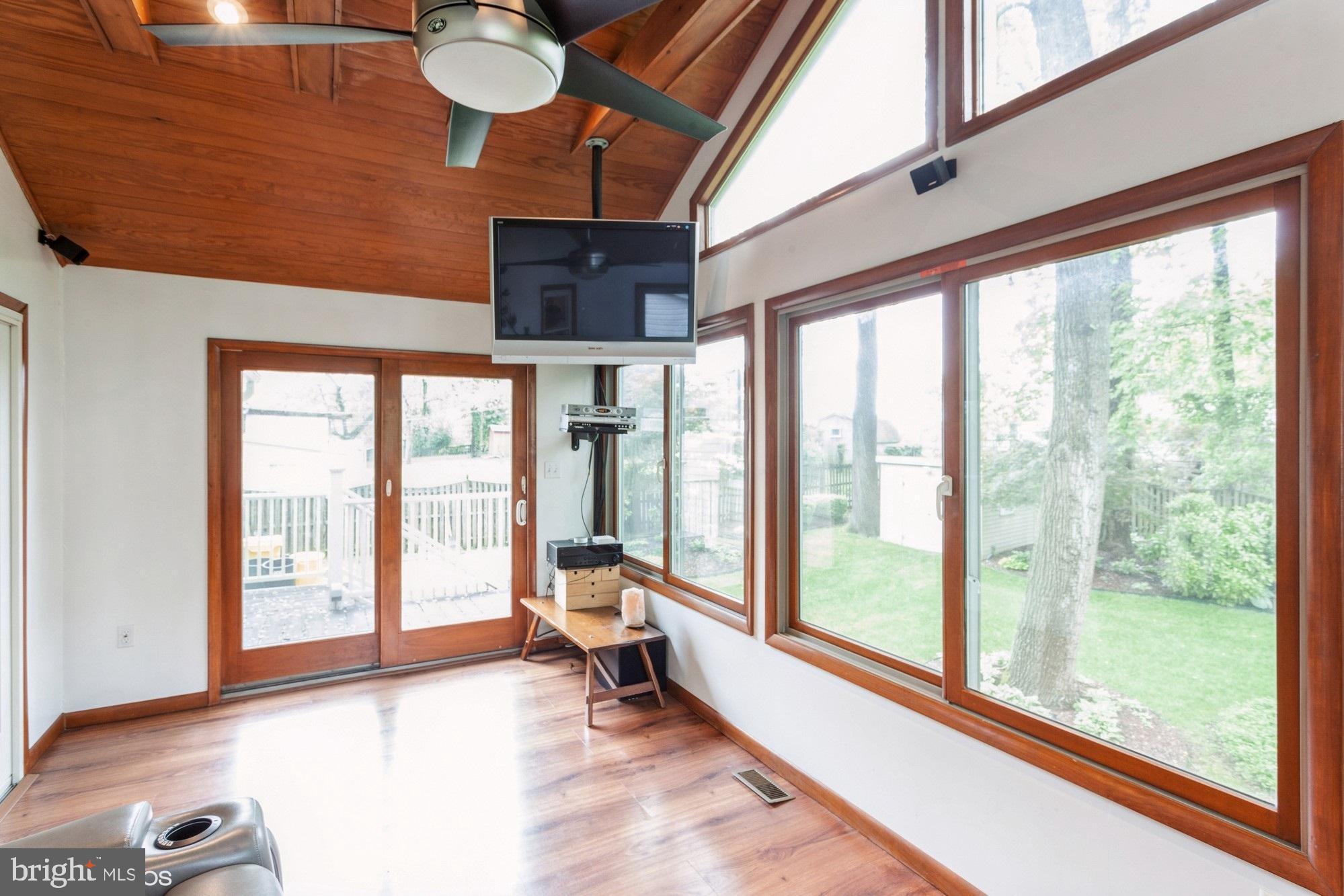 ROUND BAY VIEW - Residential