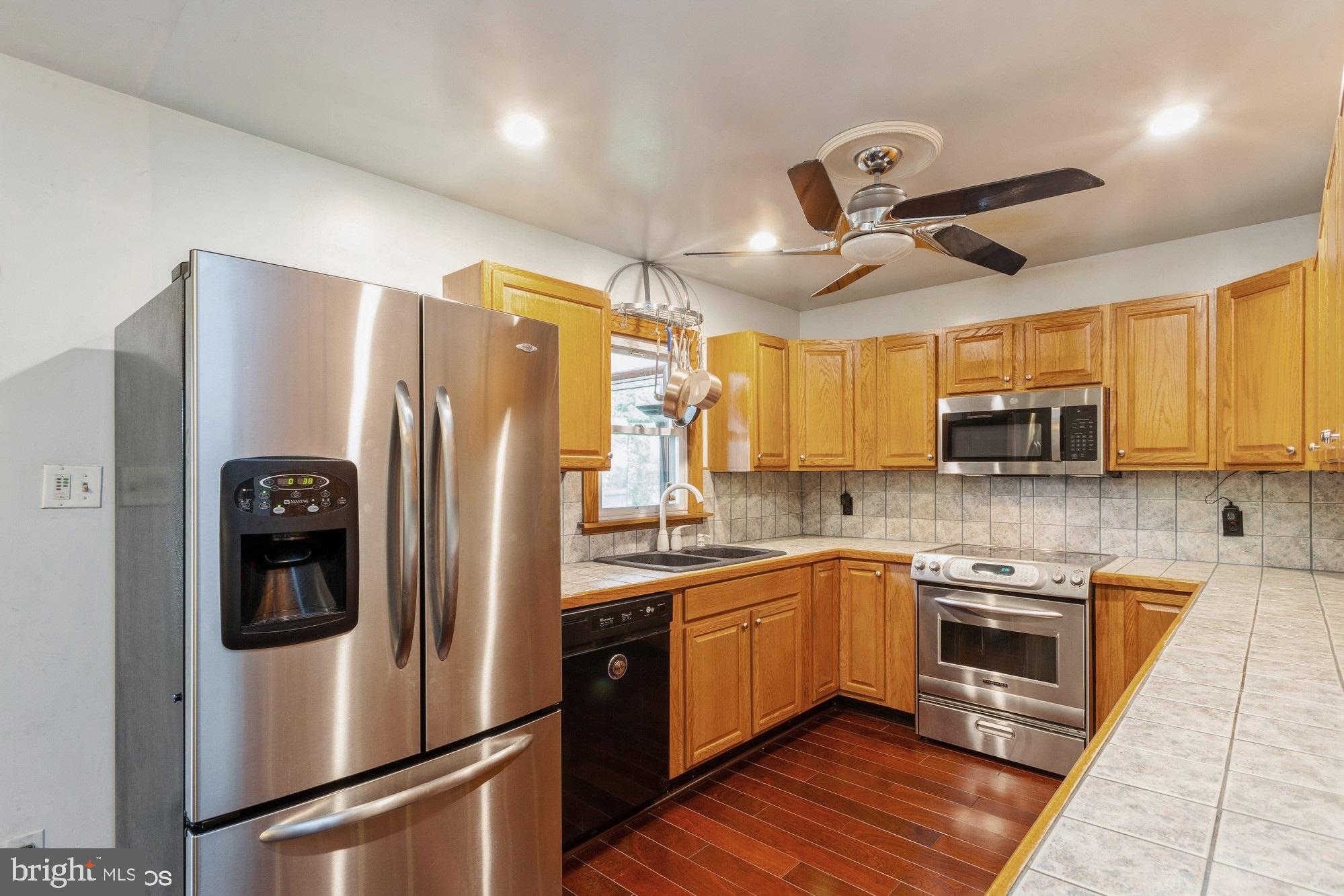 ROUND BAY VIEW - Residential