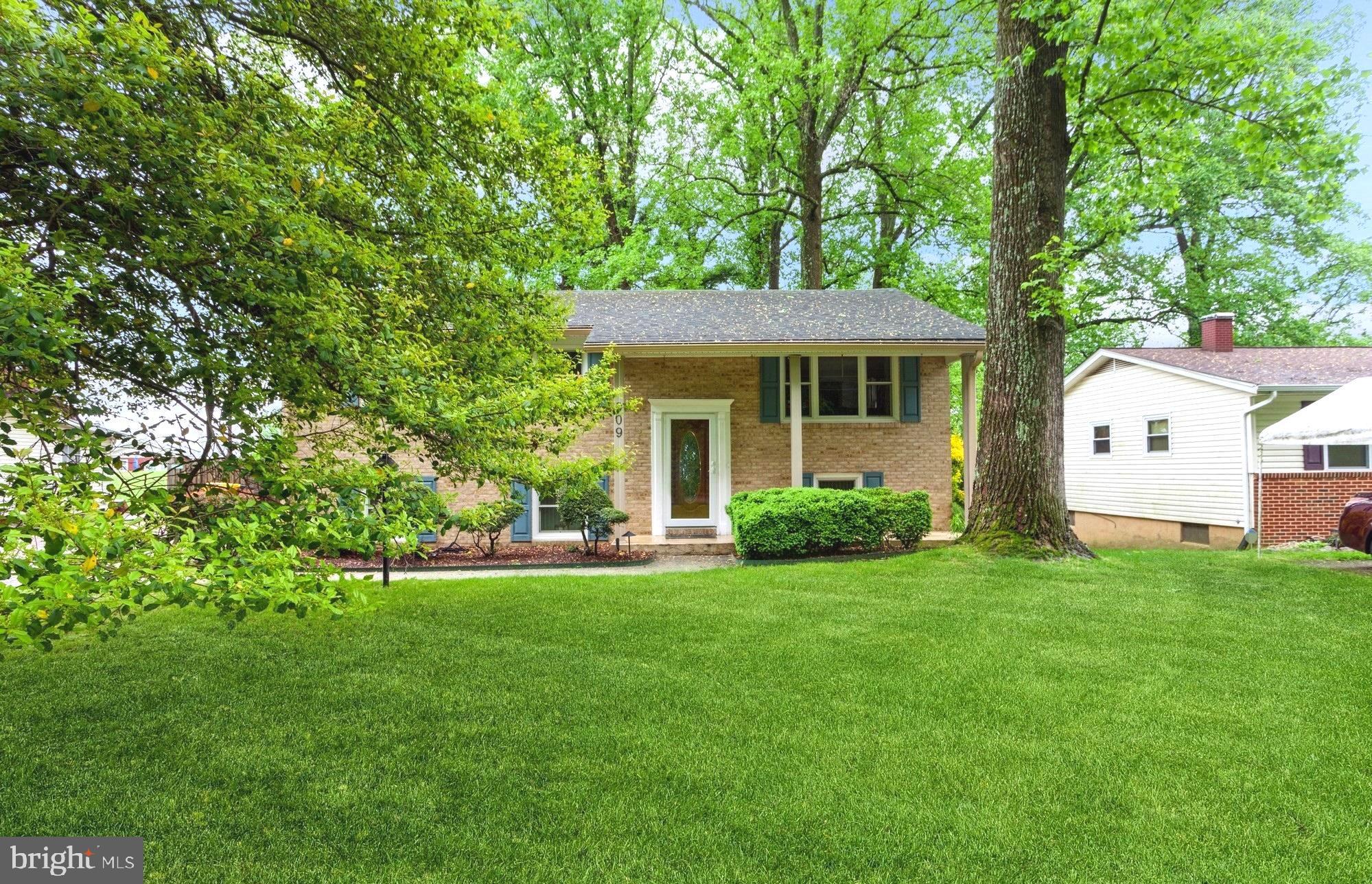 ROUND BAY VIEW - Residential