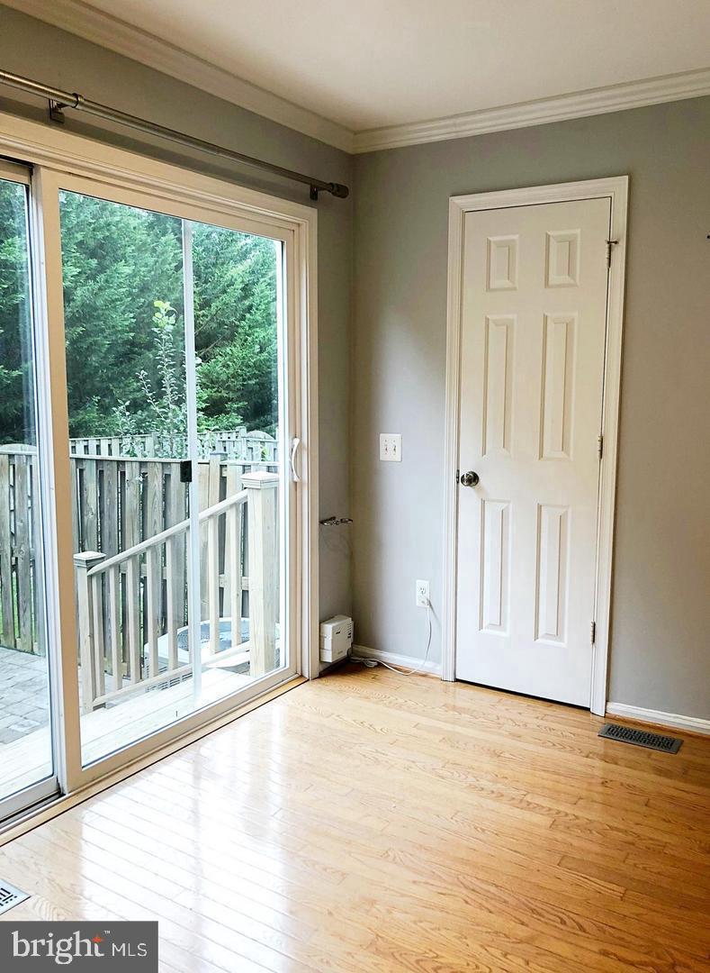 LANDSDOWNE - Residential Lease