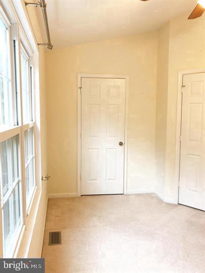 LANDSDOWNE - Residential Lease